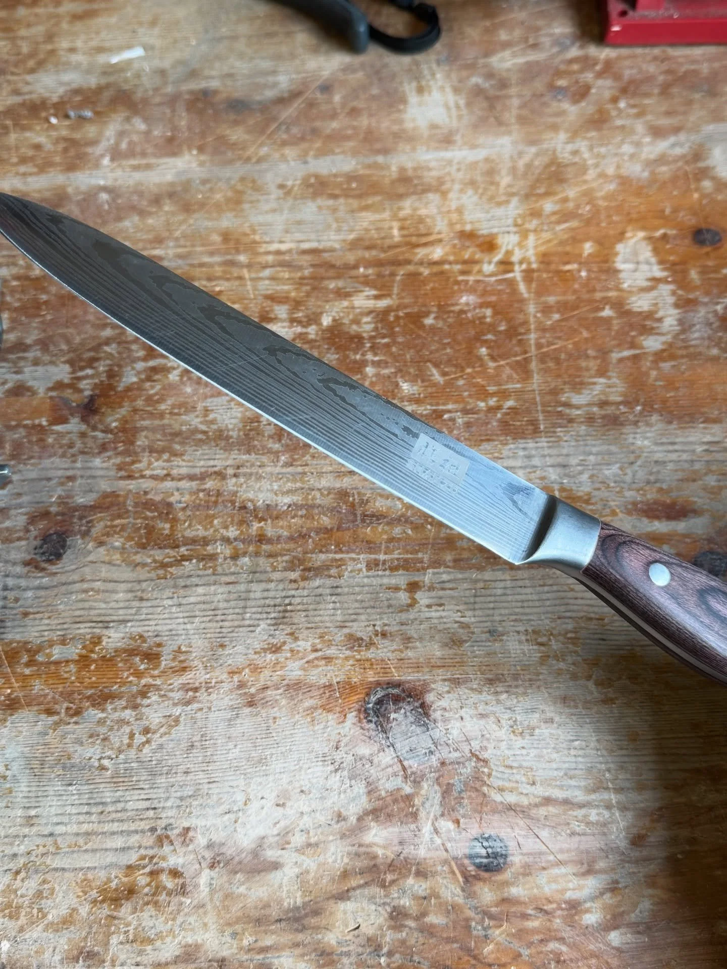 Seriously sharp Damascus knife 😬