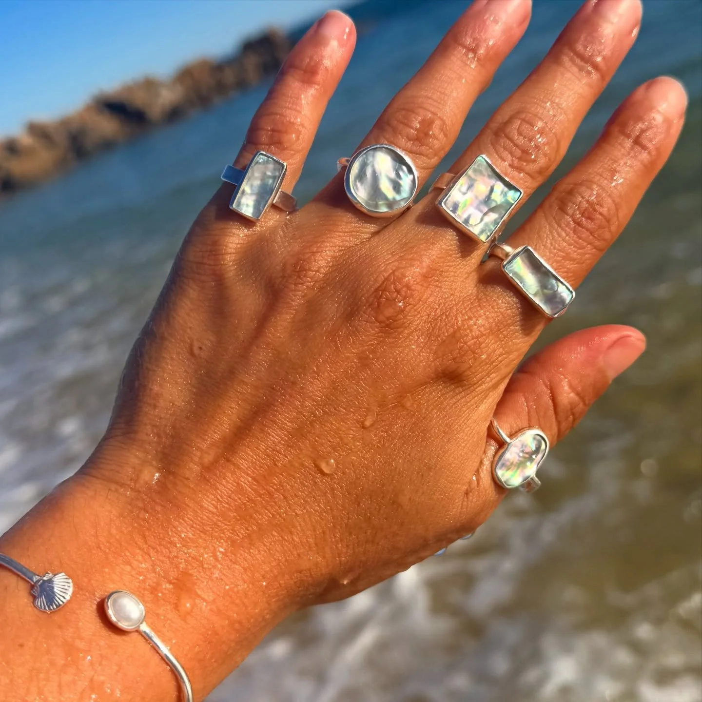 As joias de abalone foram as que eu mais fiz esse ano e s&atilde;o as que eu mais gosto de fazer. 

Ainda da tempo de encomendar uma joia personalizada para esse Natal.