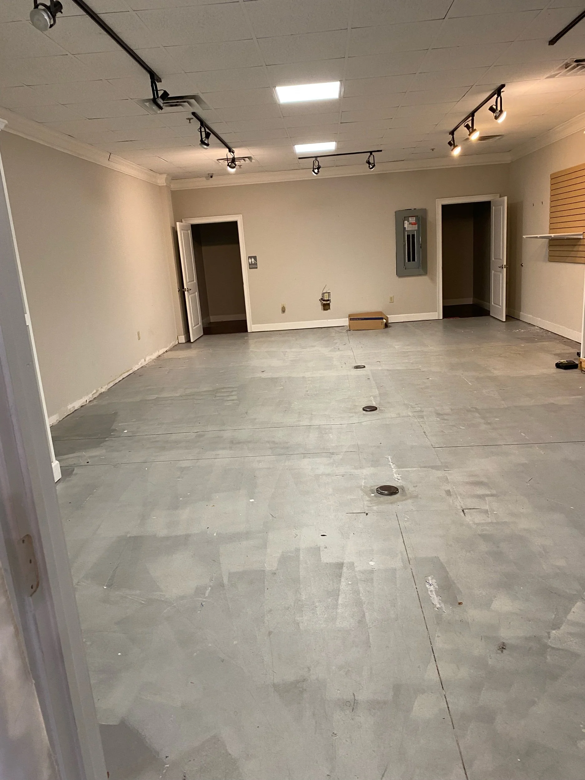 The lounge before renovation