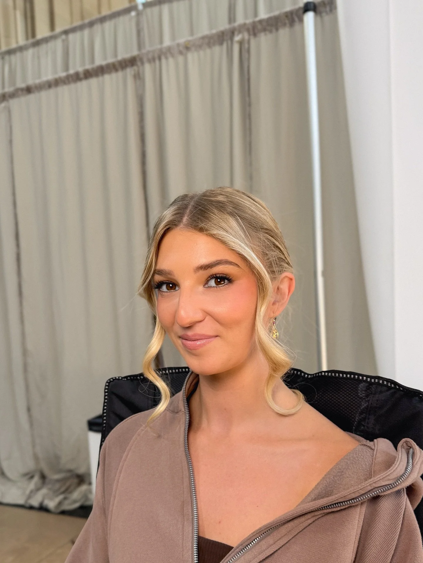 the girl the world can&rsquo;t stop talking about 💭🌙✨

River absolutely turned kcfw on its head. shining, bubbly, incredibly genuine, and talented as they come. 

@river_manley154 for @madison.stitch &amp; @tabuknits KCFW FW 25