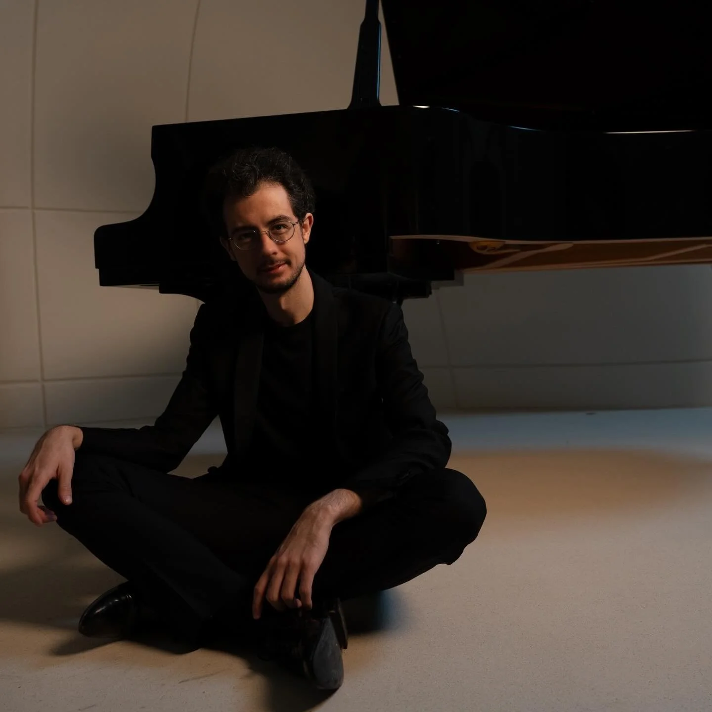 New pictures!
A massive thank you to @okanerkmen for his vision and @purrecords for hosting us.