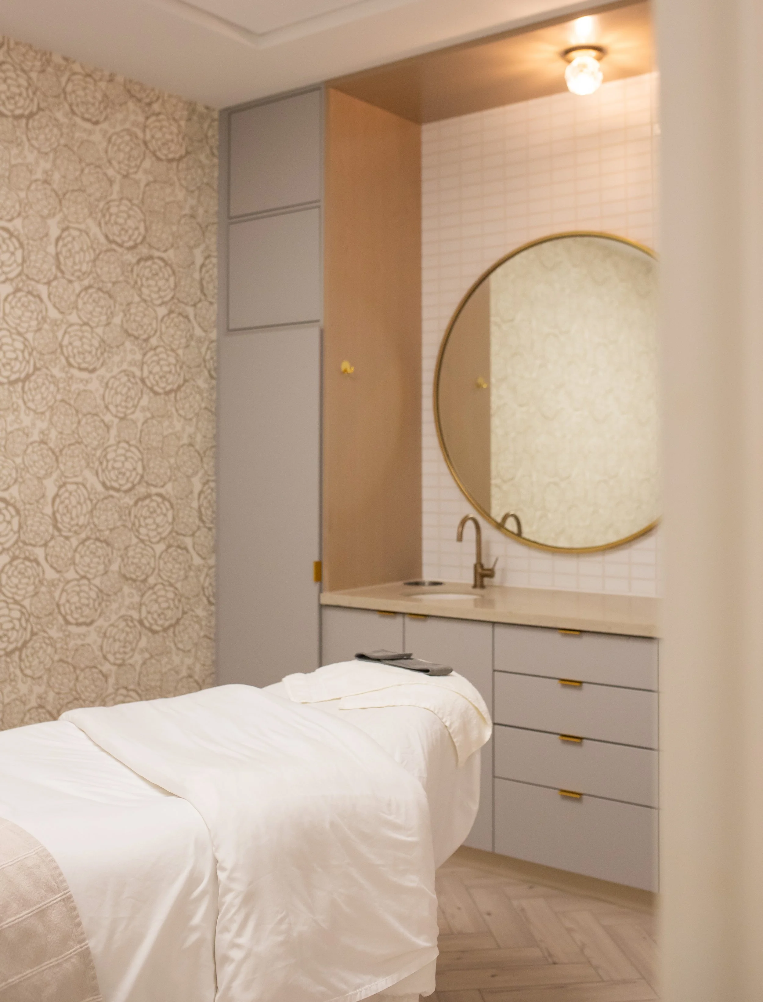 Medspa in West Fargo, ND, 58078 | Pure Glow Facial Near Me