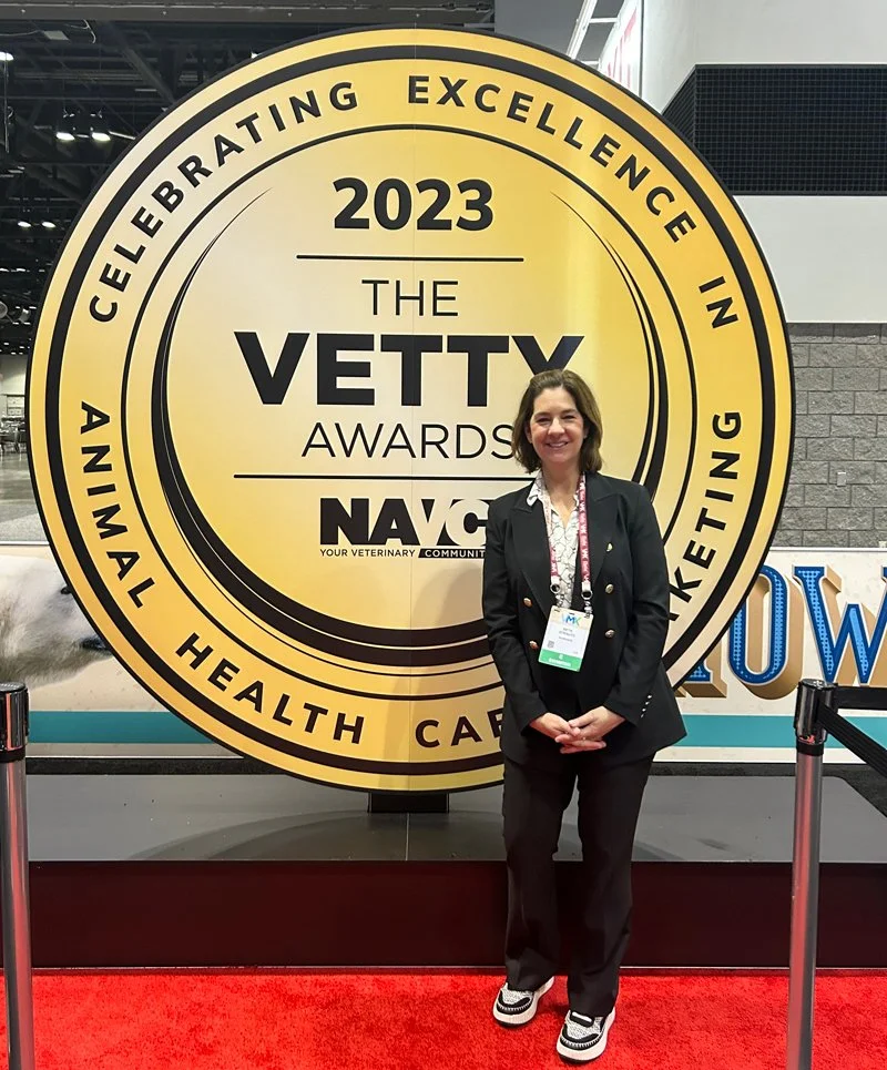 Ponte-Vedra's-Vagus-PR-Agency-Wins-Gold-Vetty-Award,-Beth-Strautz,-President,-Accepts-Award.jpg