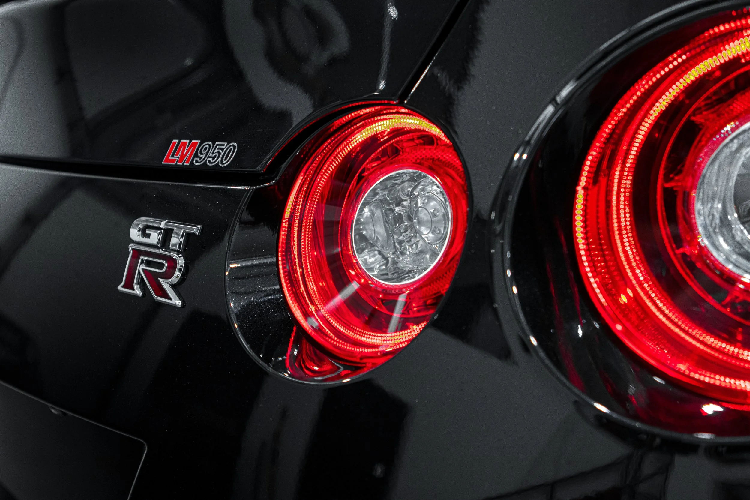 Nissan GTR SignatureGroup.jpg