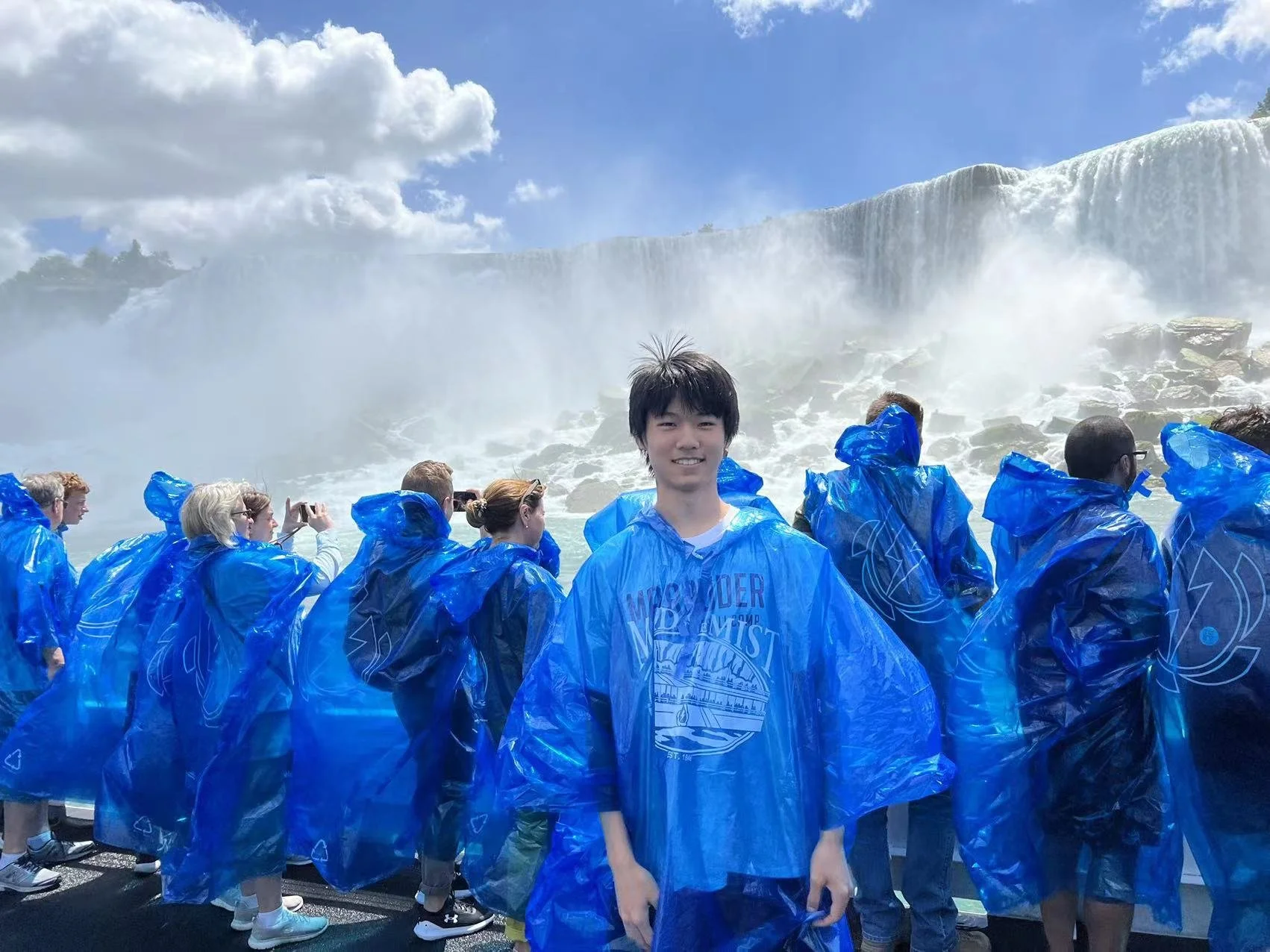 Mingzhen Zhou -Niagara Falls.JPG