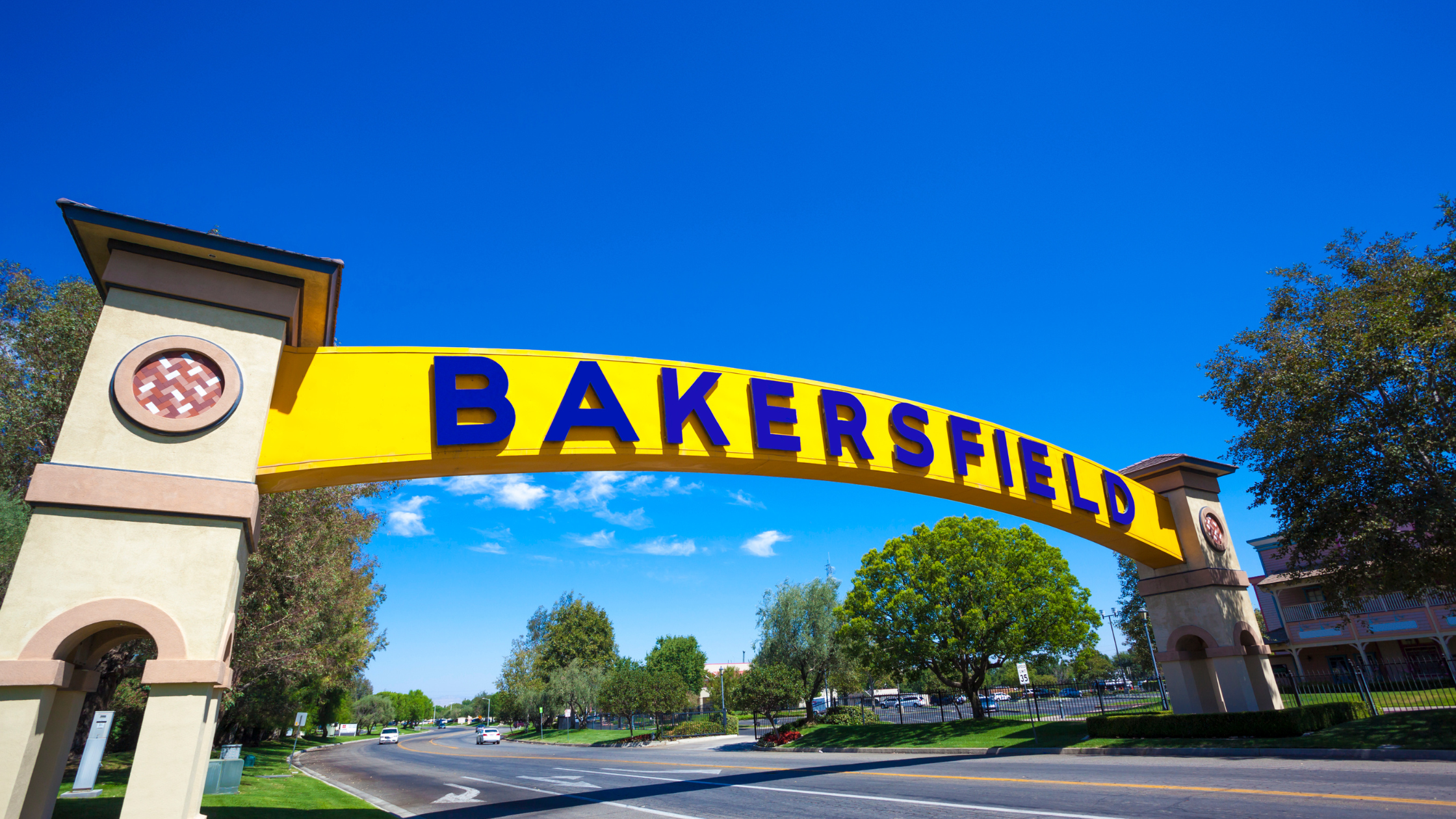 How to Price Your Apartment Building or Duplex in Bakersfield for Top Dollar