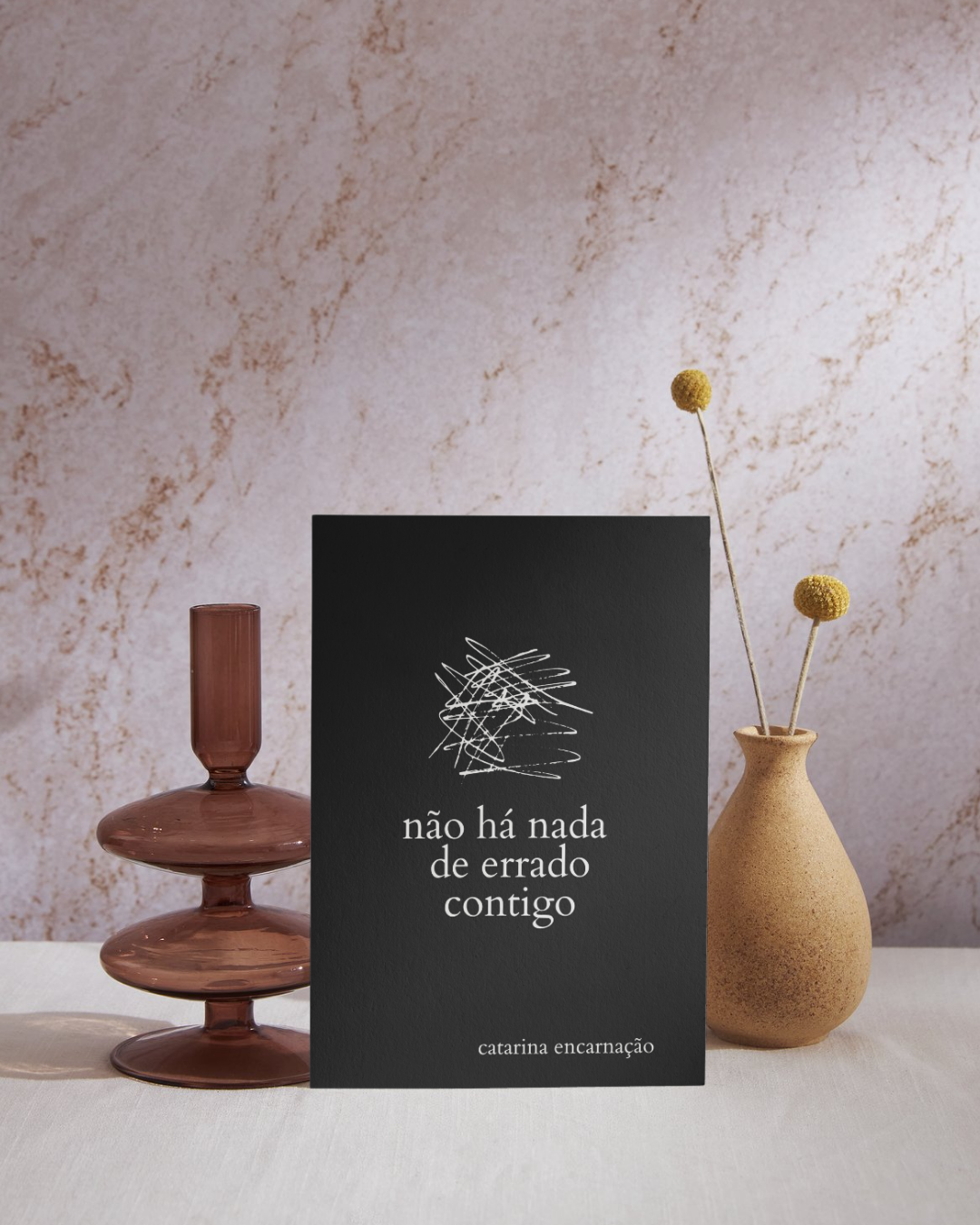 Livro Não Há Nada de Errado Contigo por Catarina Encarnação