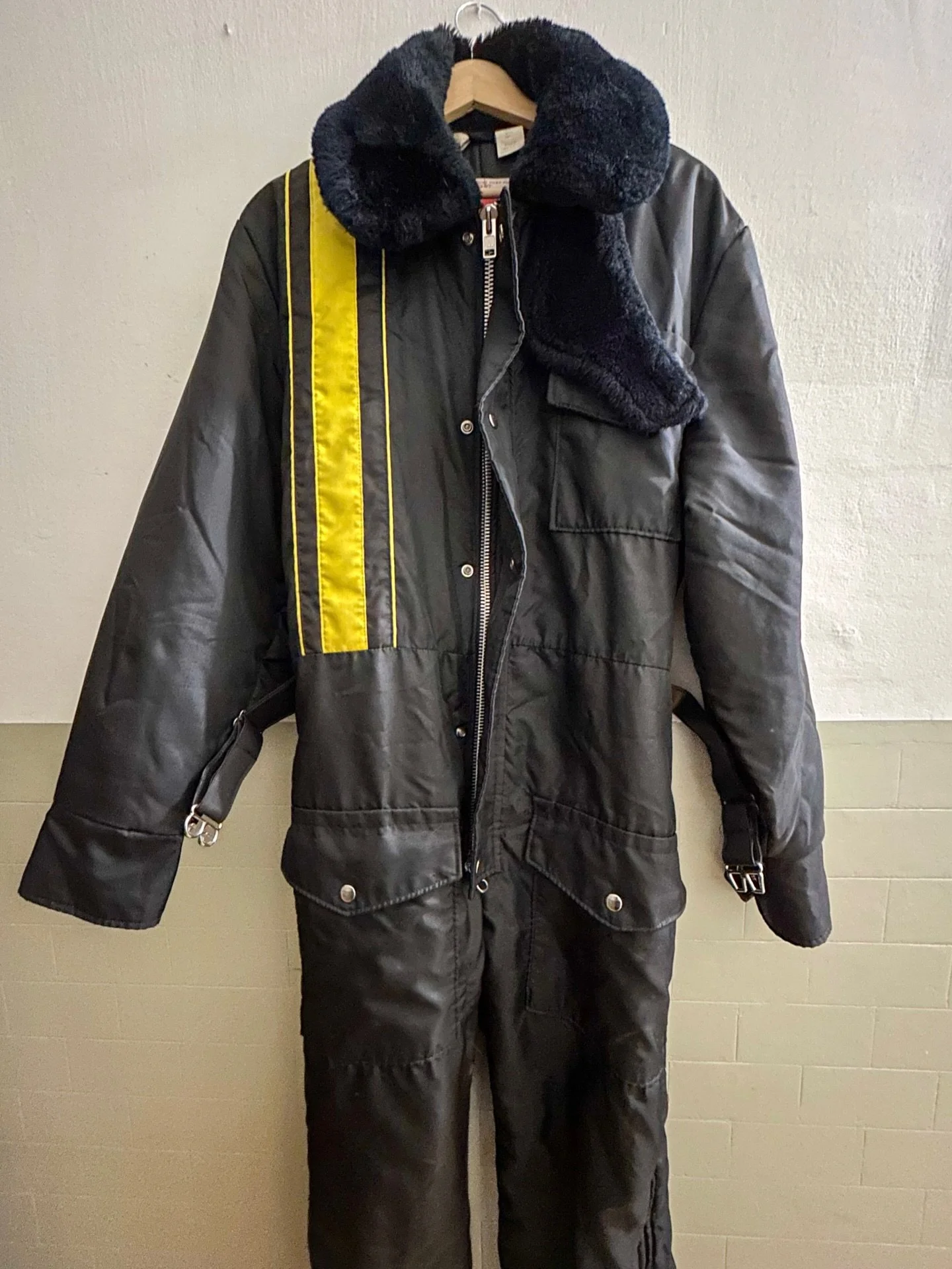Does your winter gear need some love? If you&rsquo;re out shoveling or making snowmen, today&rsquo;s the day you might find out! 🤣 

This vintage snowsuit came in for a tune-up. I replaced the zipper, fixed up a few tears on the side seams and seat,