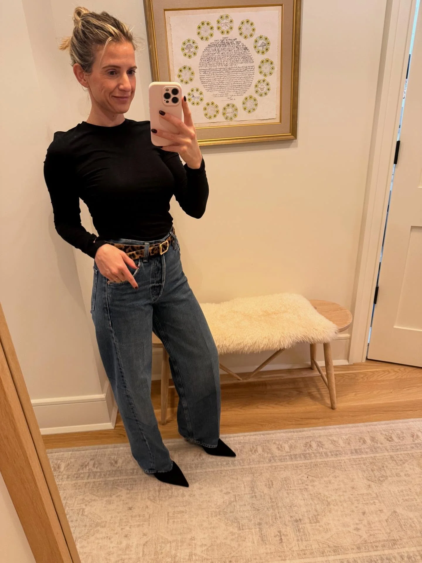 Recent looks 🧡

.
.
.

#wardrobestylist#stylist#fashion