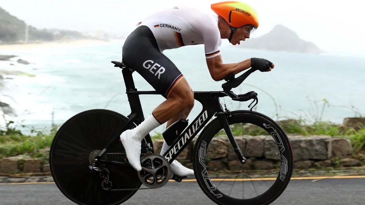 Bike Fitting Triathlon & CLM (Vélo avec géométrie TT)