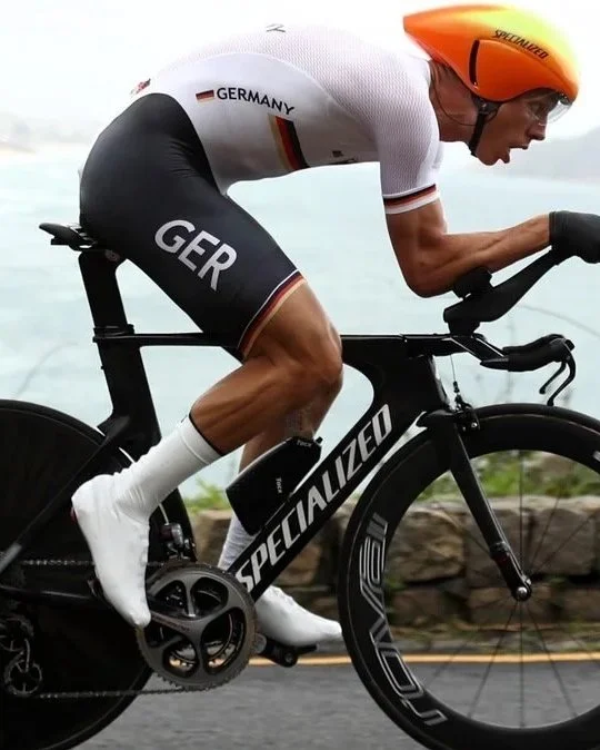 Cycling+Lab+Geneve+Triathlon+position.jpg