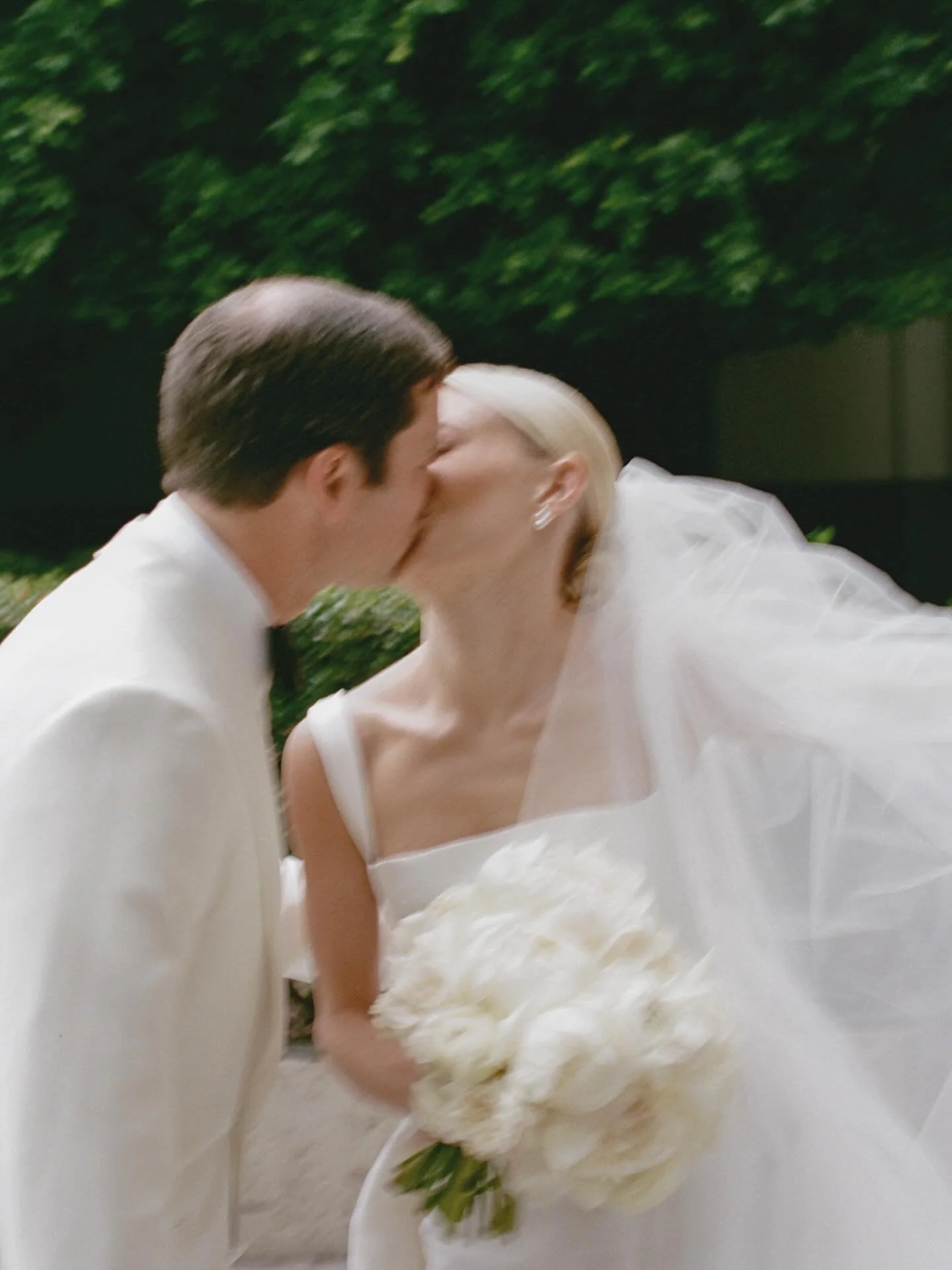 Sam + Avery - Just Married - on Film 

Photography @marcusjollyweddings 
Planning and Design @penziweddings
Florals @psflowerstudio @valrouxx 
Venue @premiersanmiguel #casacece 
Stationary @cepaperie 
Jewelry @houstondiamondgirl 
Hair @anasoto_styles