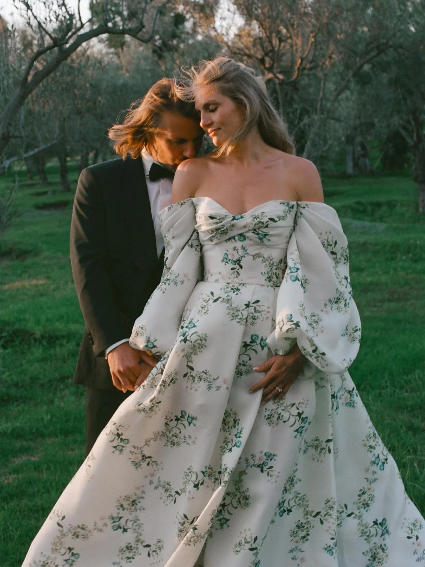 An October wedding in San Miguel de Allende

Captured on digital and film 
Photo @marcusjollyweddings 
Dress @moniquelhuellier @moniquelheullierbride 
Planning &amp; Design @luceroalvarezplanner @_reveie_ 
Florals @edeniastudio 
Venue @lunaescondida.