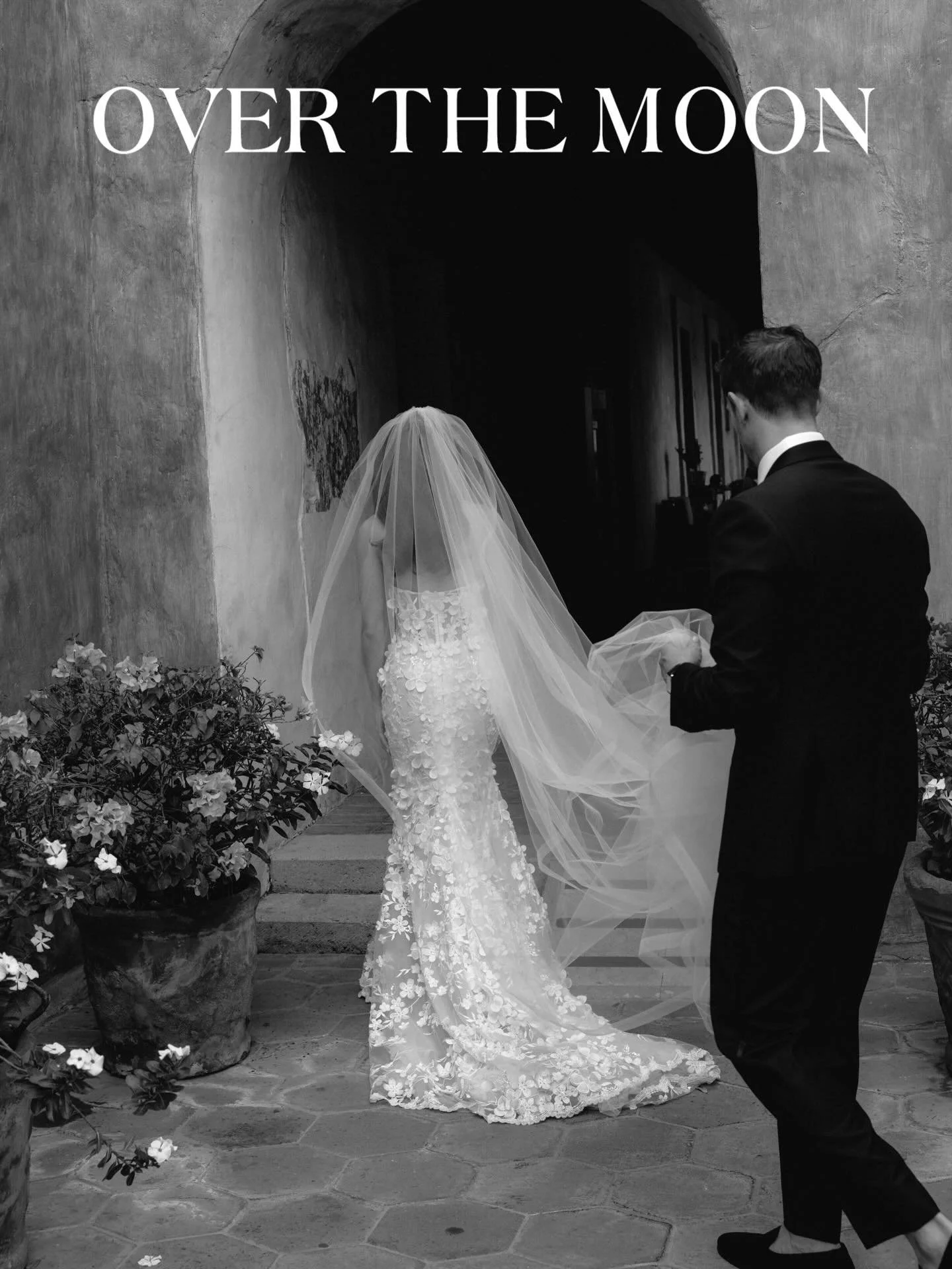 Marah and Nicholas&rsquo;s wedding on @overthemoon 

Photo @marcusjollyweddings 
Planning @oaxacadestinationweddings 
Florals @bukefloraleventdesign 
Wedding Dress @galialahav 
Bridal Boutique @thedresstheory 
Venu @proyecto_murguia 
Hair @lisallende