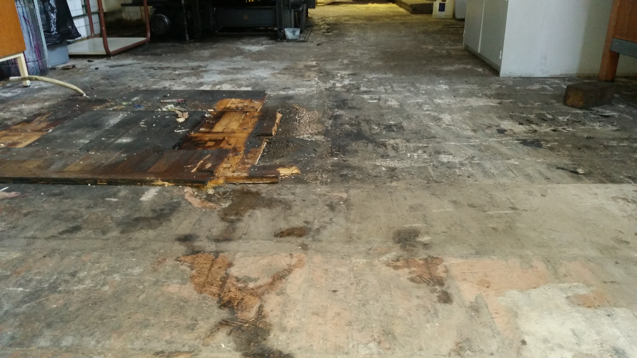 Wood Floor Water Damage in Vancouver: How to Fix Warped Hardwood Floor Cupping or Crowning
