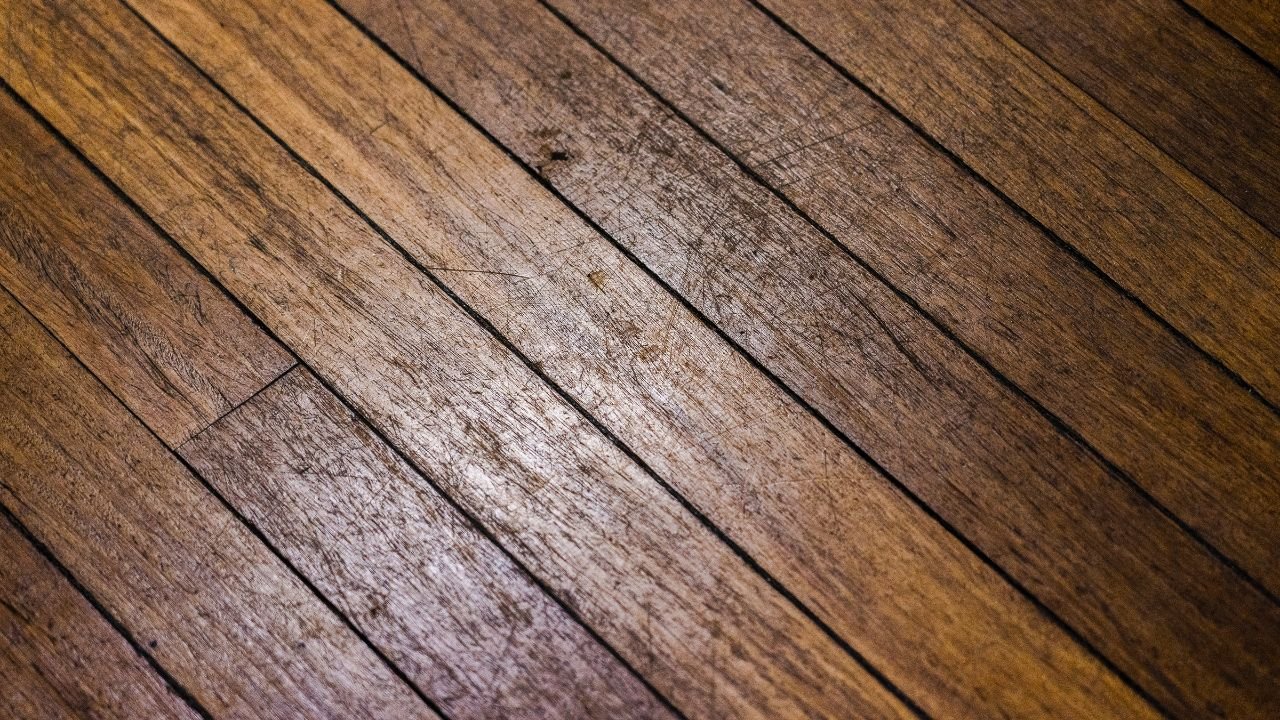 How to Fix the Scratch on Hardwood Floor: A Vancouver DIY Guide