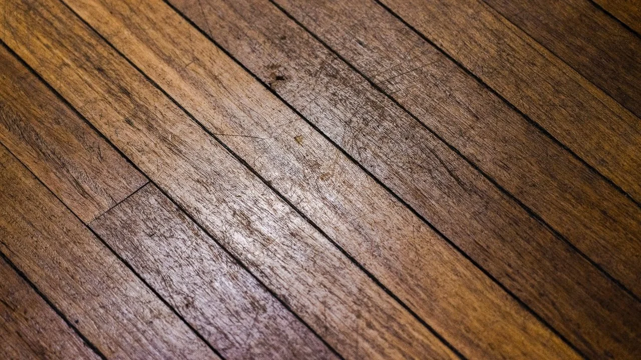 How to Fix the Scratch on Hardwood Floor: A Vancouver DIY Guide