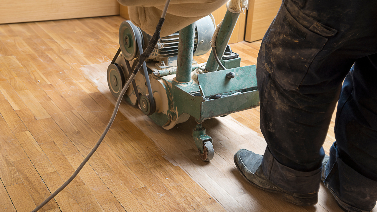 sanding wood floors​