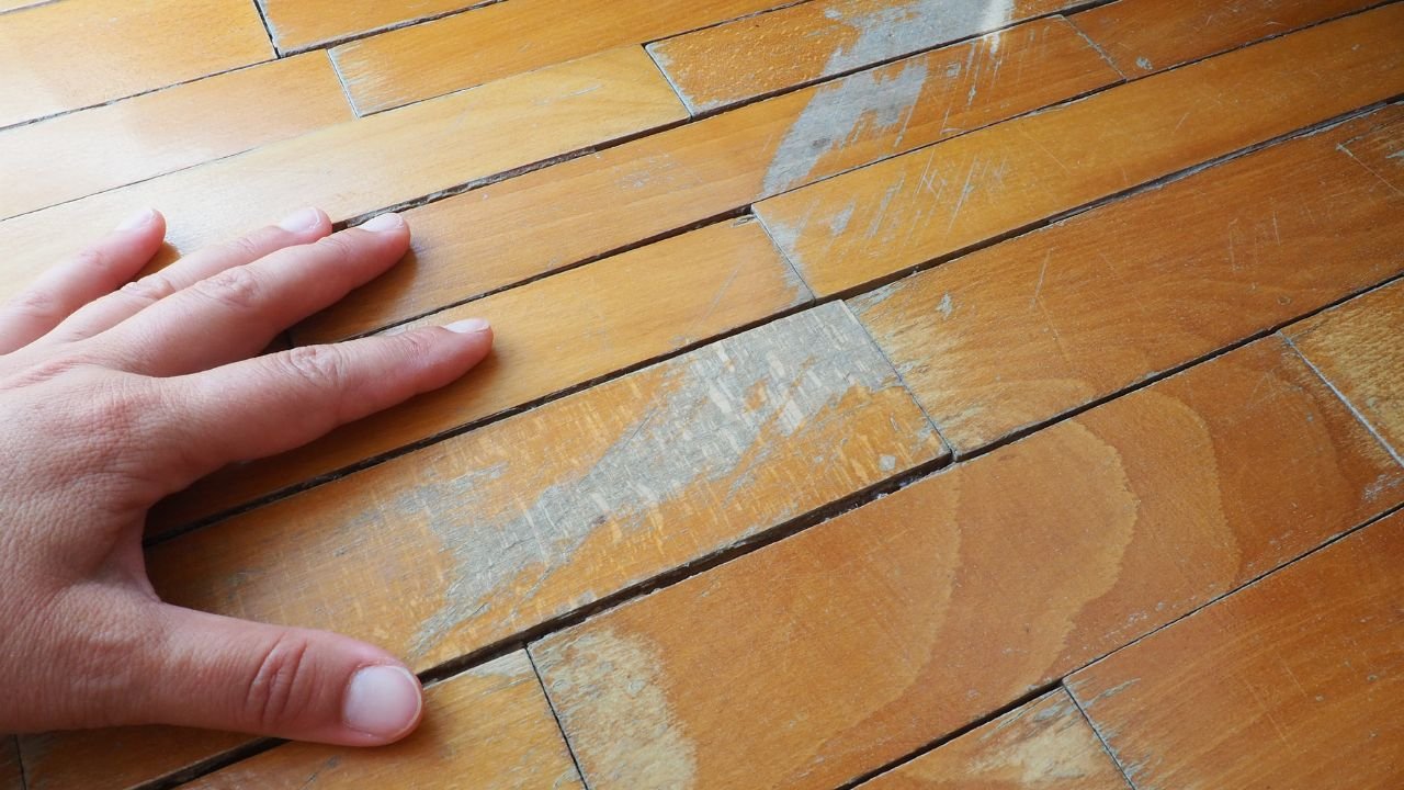 how to fix the scratch on hardwood floor​