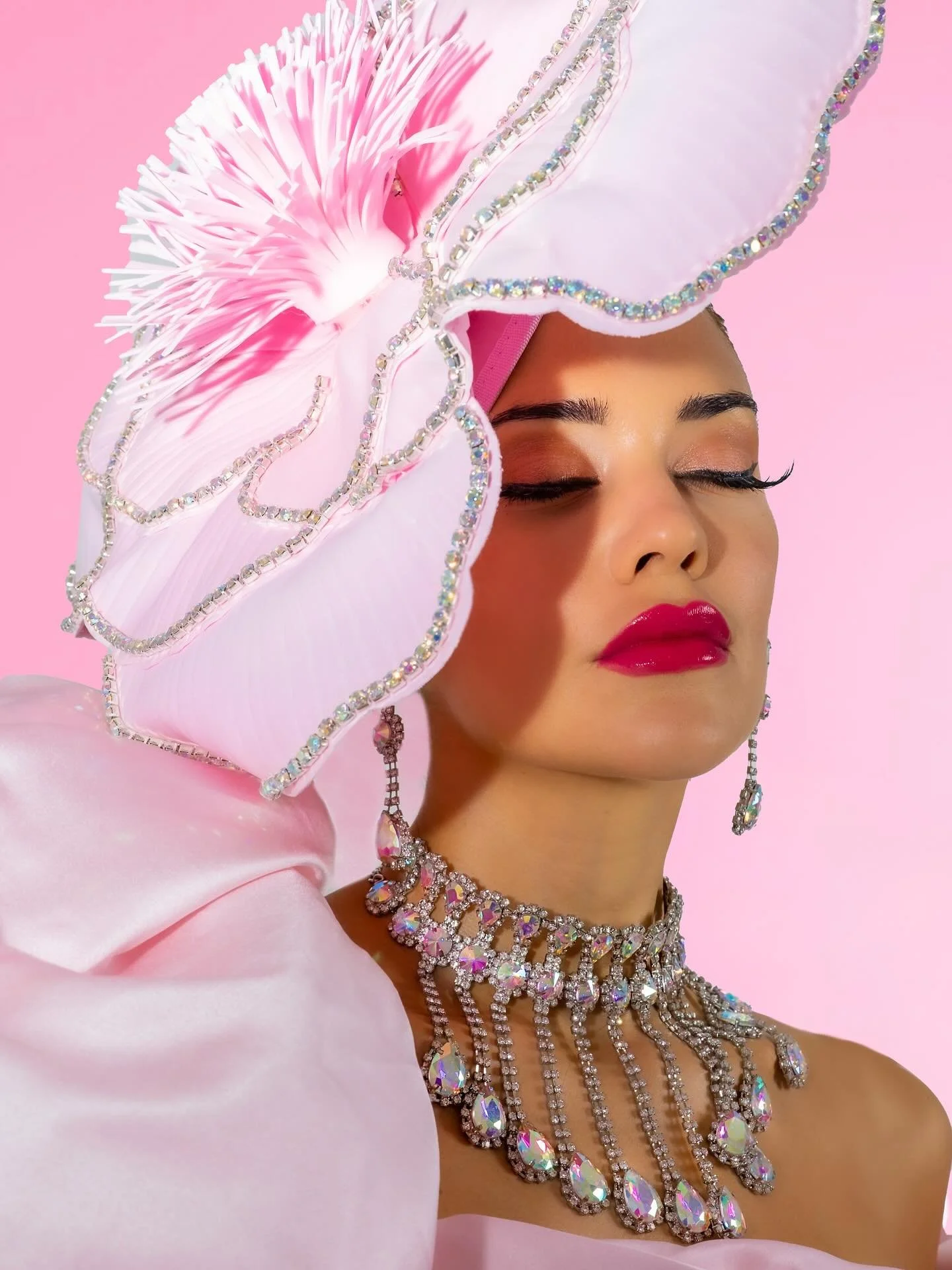 💗🧚🏼&zwj;♂️ Where elegance meets spectacle 🧚🏼&zwj;♂️💗
#shows #greeters #hostesses #dancer #performers #performances #caracters #miami #florida #feerieshows #feerieentertainment #models #charleston #ballroom #tap #hiphop #nightlife #nightlifestyl