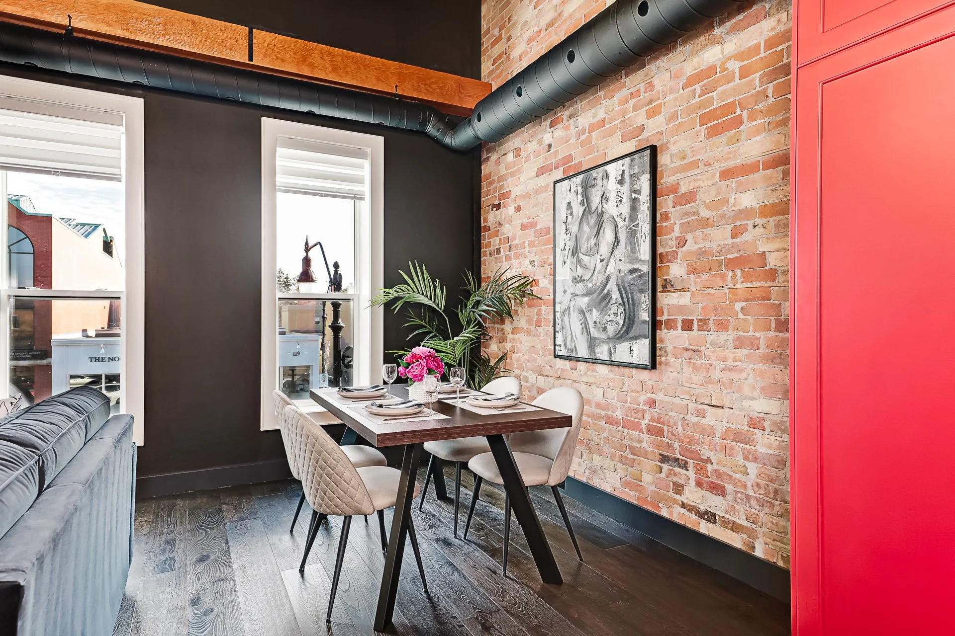 105-Brick-and-Beam-Airbnbs-Hurontario-Collingwood-interior-wide-angle-39664-WEB.jpg