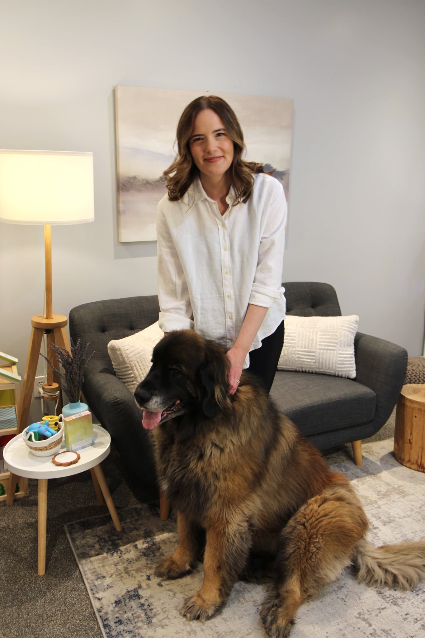 Beyond Words: The Grounding Benefits of Pet Therapy for Kids and Teens