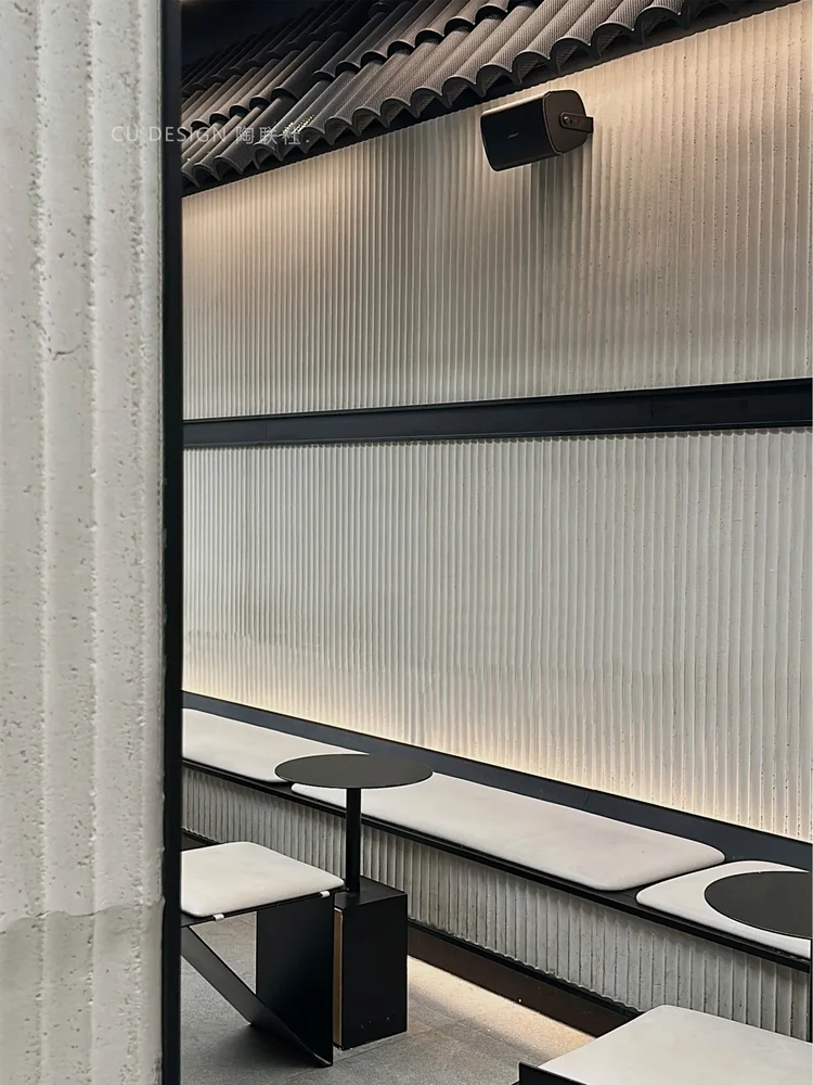 Restaurant with Wall Skin