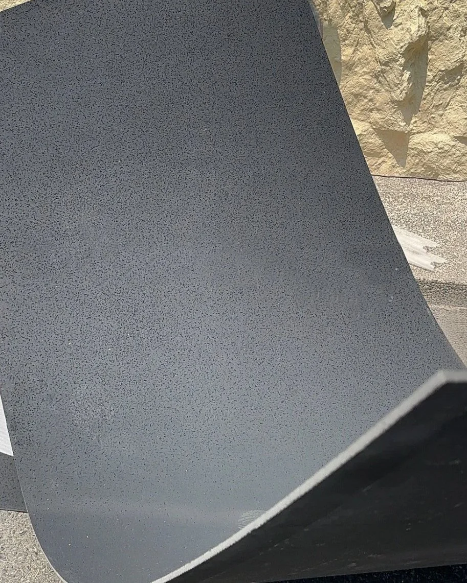 Textura cimento negro Cimento Flexível Murazzone