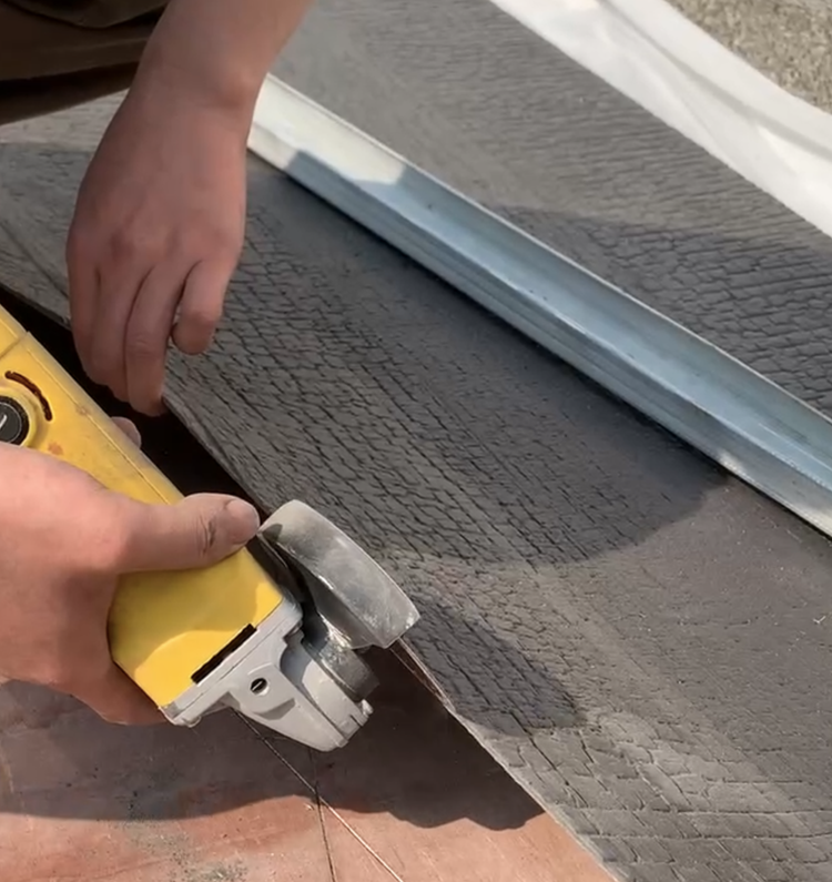 Cutting the sheet