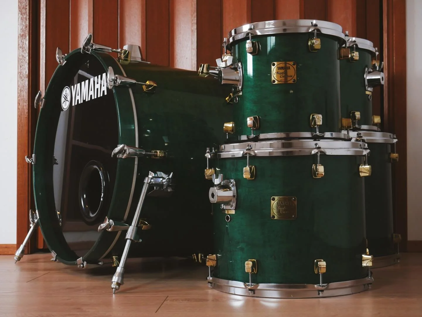 Yamaha Maple Customs came in for @_kmd3 

A beautiful kit that just needed some light edge work. A quick level and a bit more of a rounded edge that's consistant across all drums. 

This makes for huge improvements when it comes to tuning your drums.