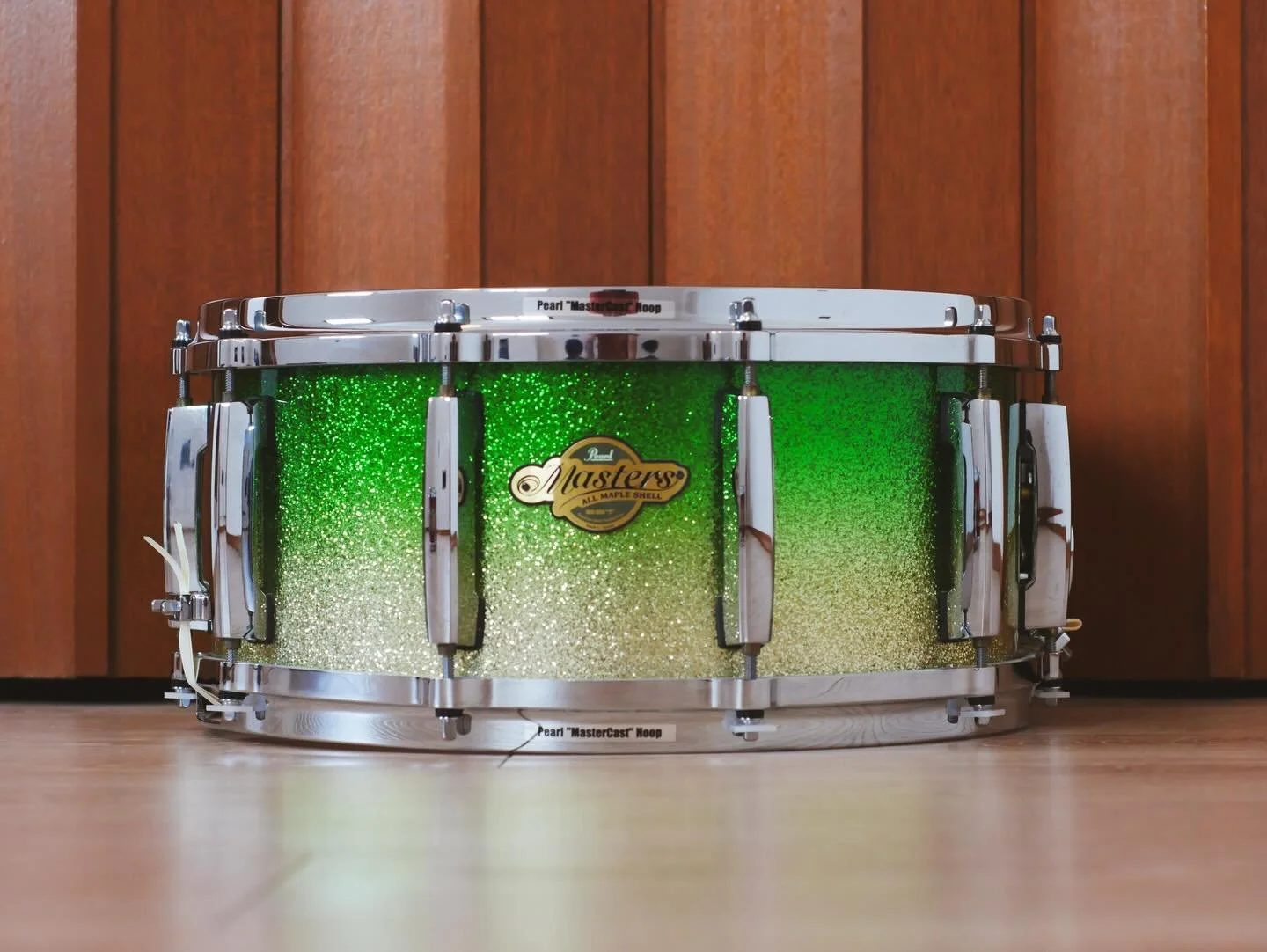 Pearl Masters for @_kmd3 

New edges and snare beds on this one. 

The outer edge was rounded in a few more plys to hit that &ldquo;sweet spot&rdquo; and the snare beds were widened to allow the snare wires to sit better and create that crucial arch 