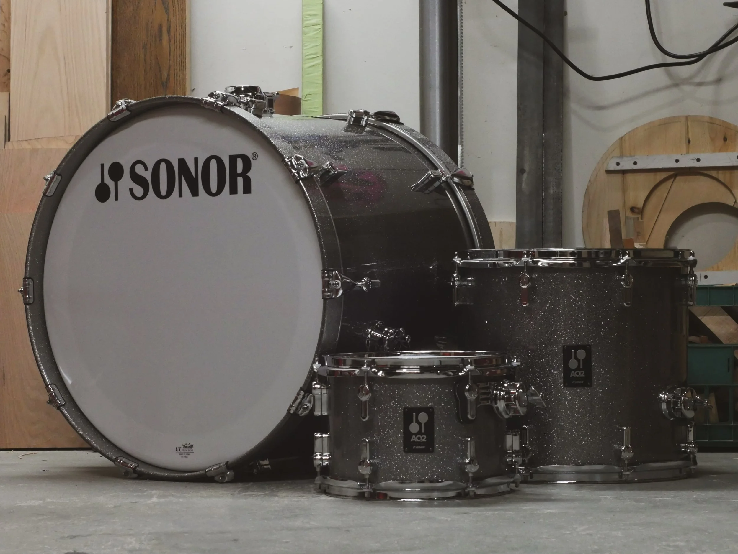 Brand new out of the box Sonors came by for edges for  my guy @timattwo 

I love working on new kits because it makes my job easy. It&rsquo;s as simple as a quick level and recut. 

The purpose here is to make the drums easier to tune and give them a