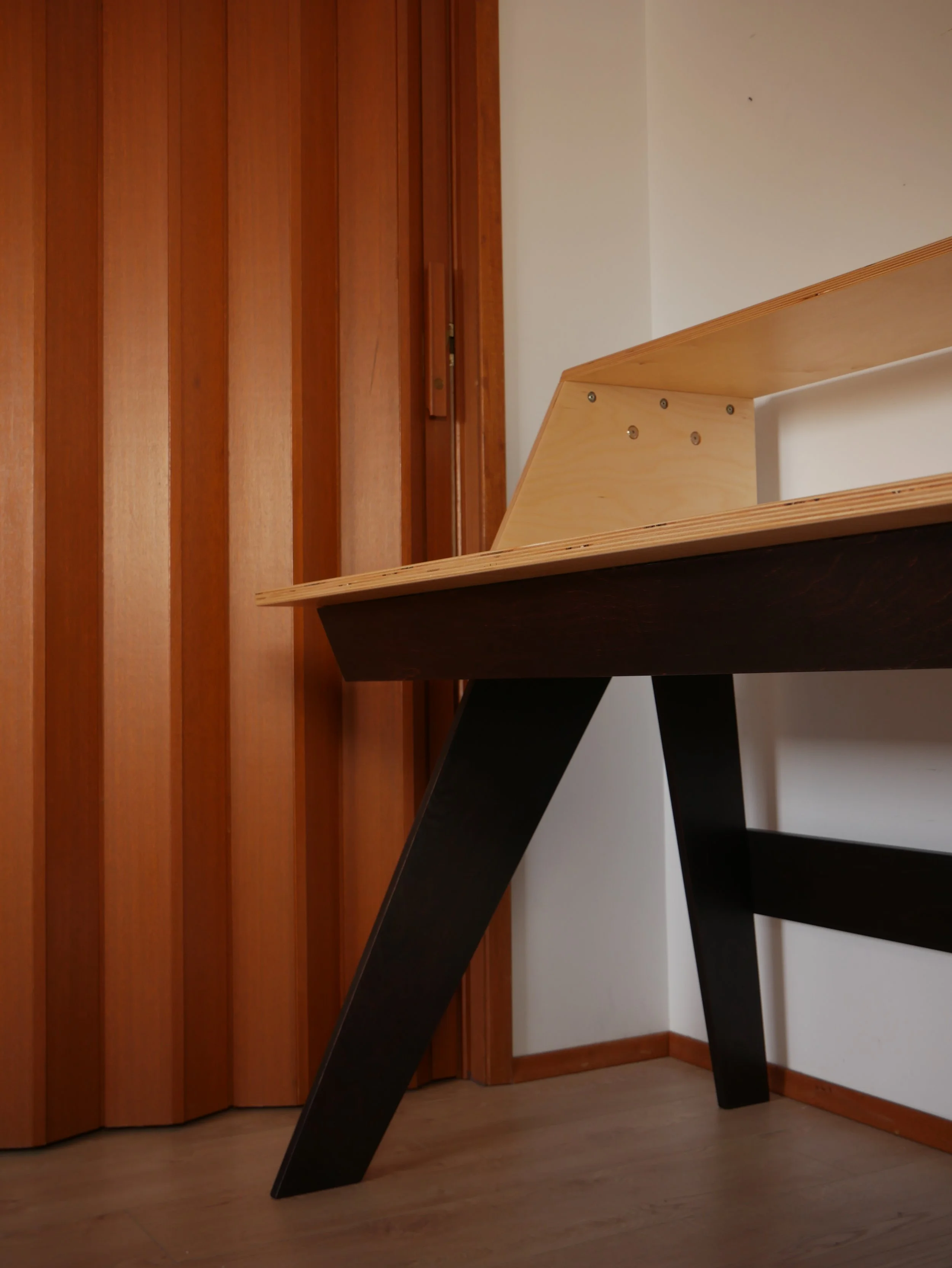 Desk 2.JPG