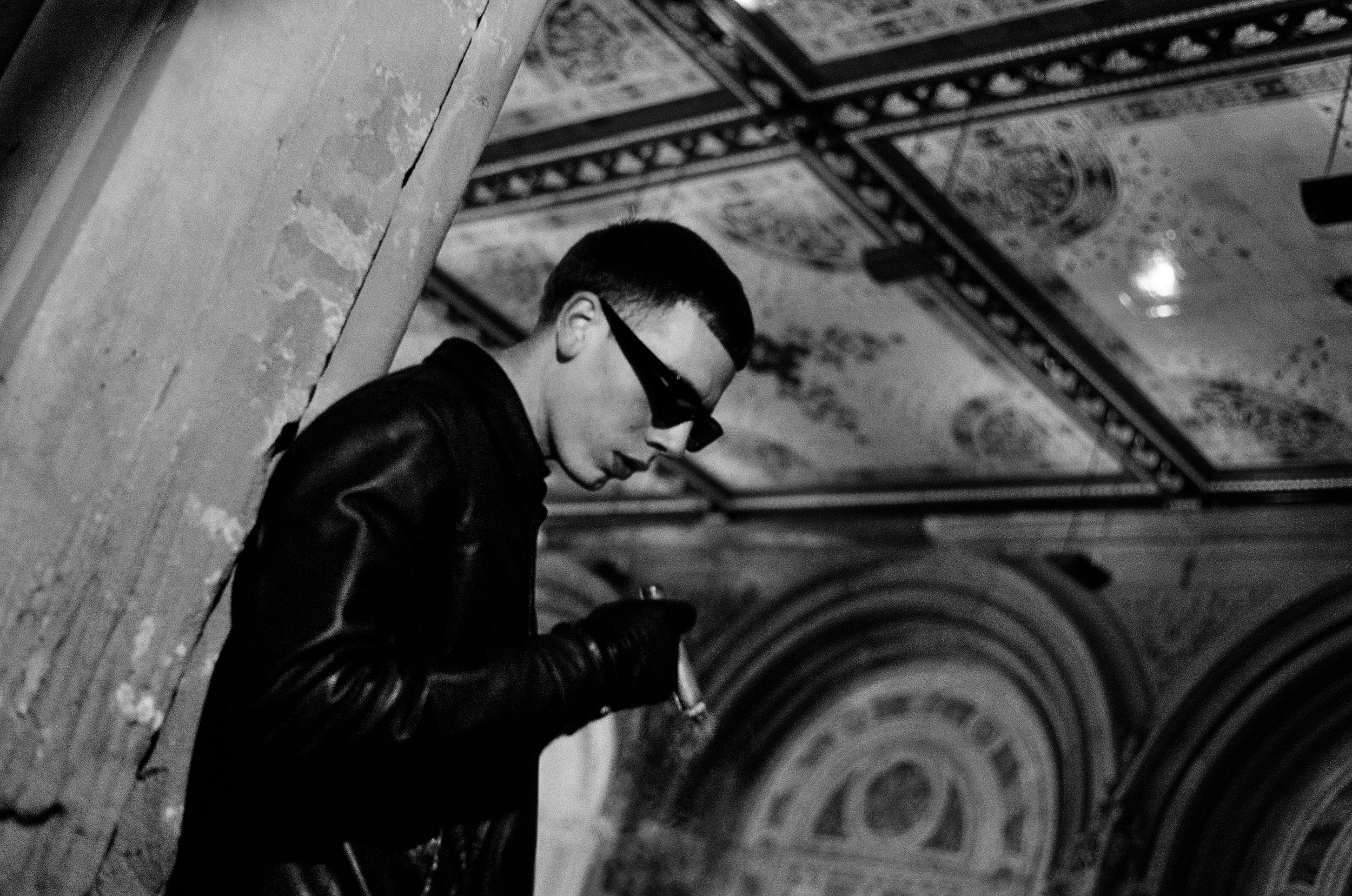 Khons Shoot Bethesda TerraceEXP - 10 of 12.png