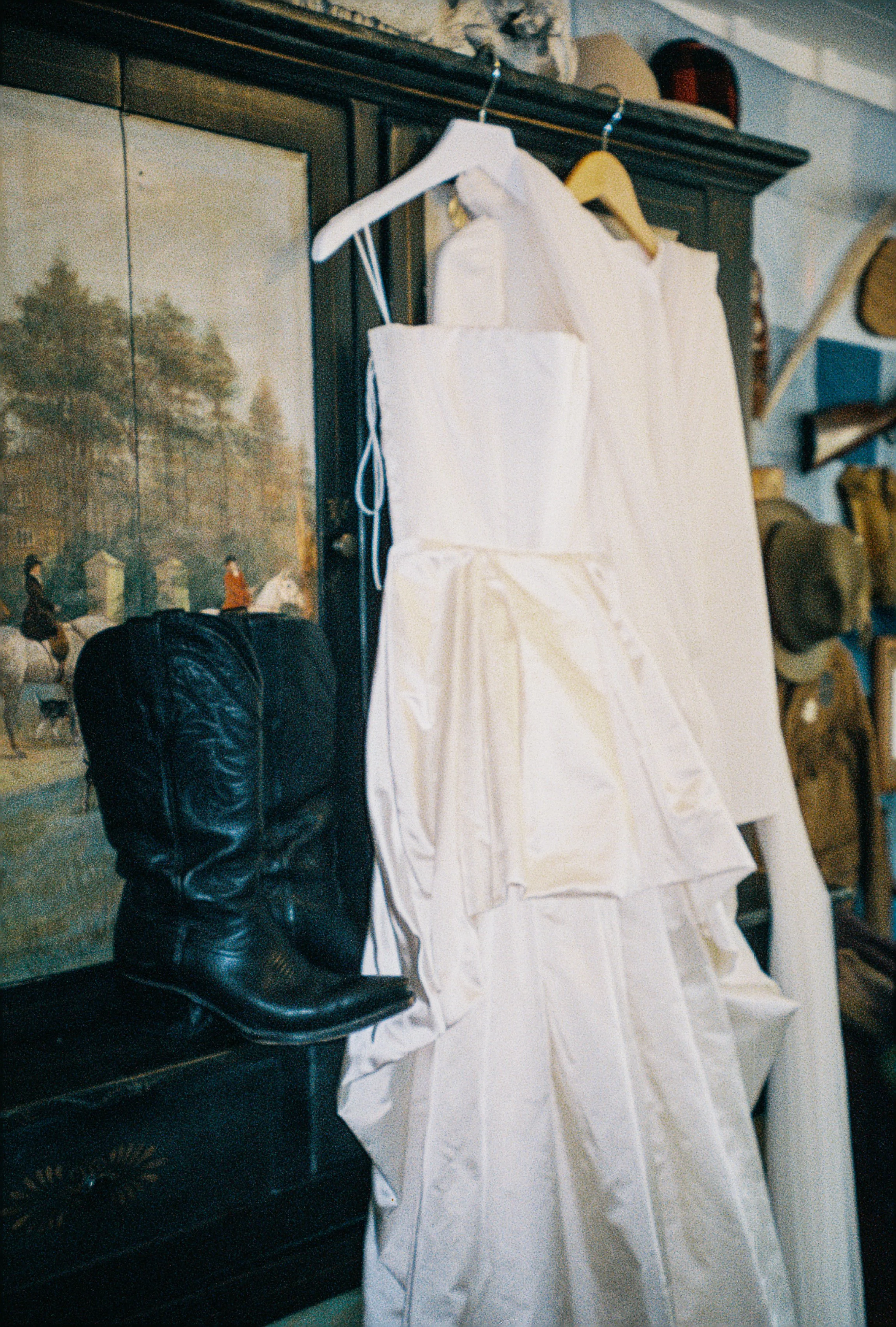 R1-03186-0004.jpg