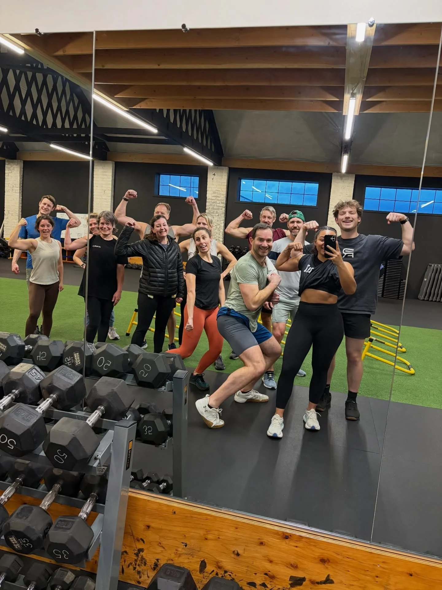 20 moments that need a permanent spot on the feed. 😏

#gymrecap #circuittraining #bellinghamgym #ryzefitness