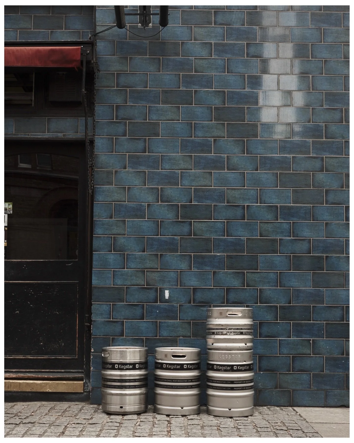 new favourite street scenes - KEGS 

What colour, what shape, what texture!

Fujifilm X-T50 // XF 27mm F2.8
- 
#fujifilm #xt50 #fujifilmxt50 #sooc #xf27mmf28 #fuji #fujifeed #fujixseries #fujilove #fujifilmxseries #fujix #fujicolor #fujixclub #fujifi
