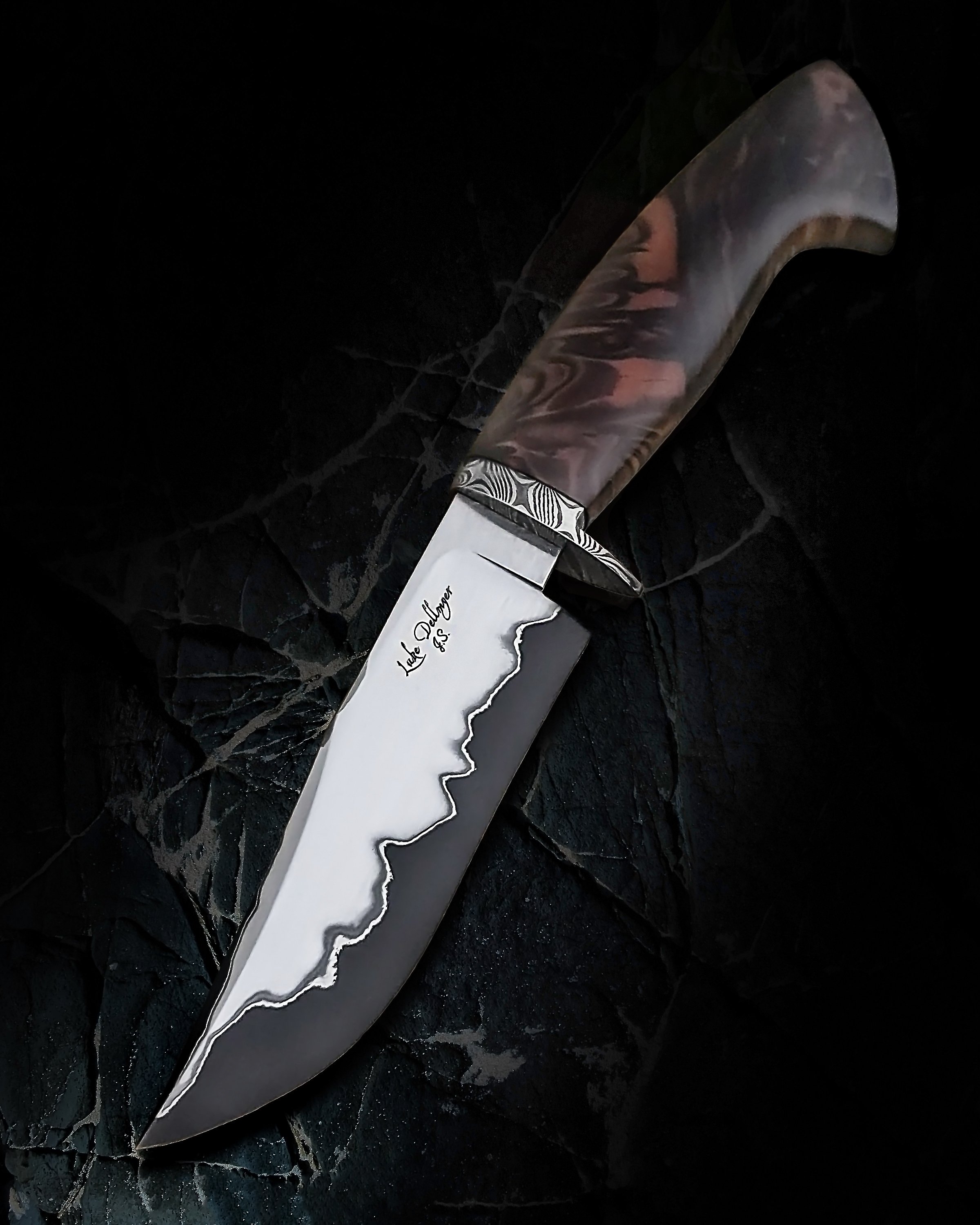 Luke Dellmyer
San Mai Hunter
Knife Photography
Damascus guard
wood handle