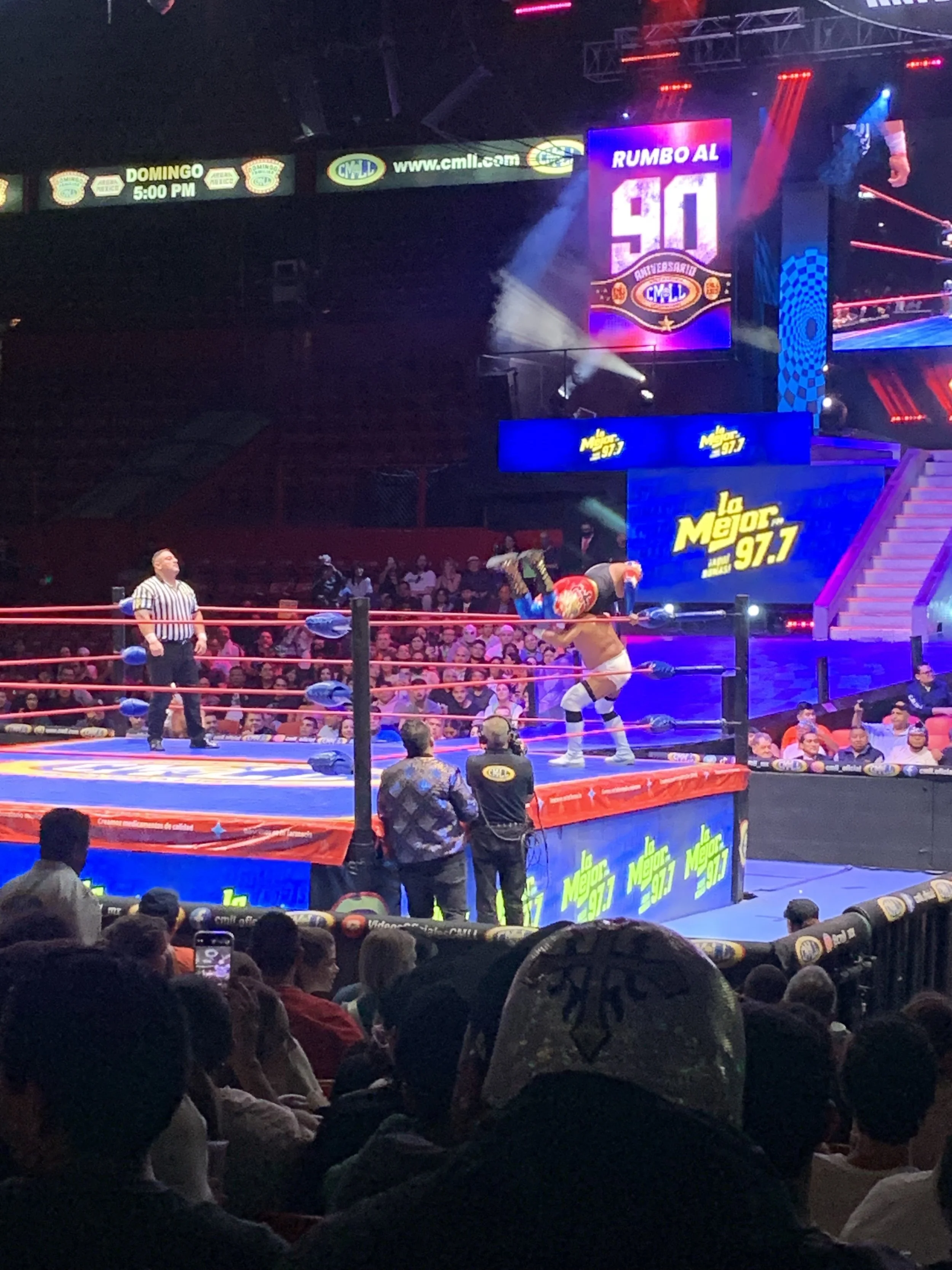 lucha.jpg