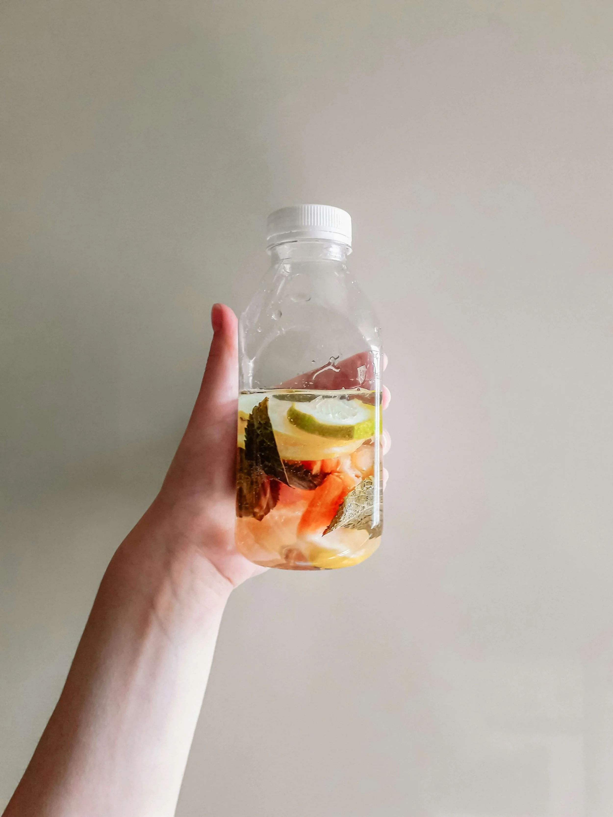 La Pica: Cuando lo No Comestible es una Necesidad