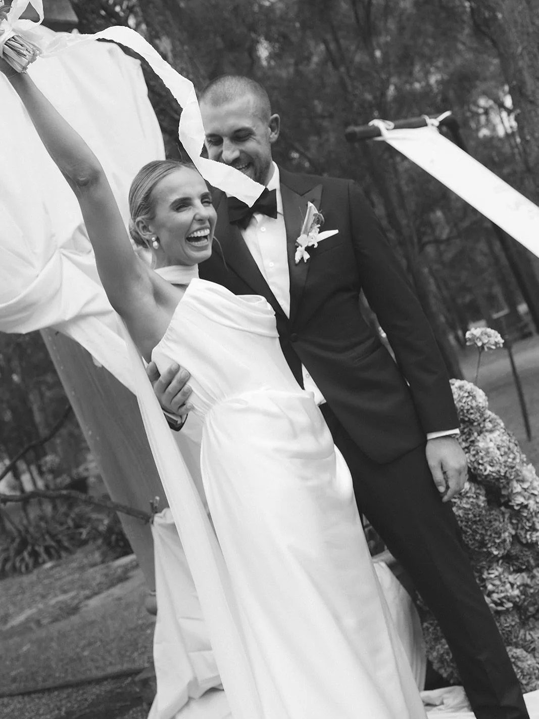 Ceremony details for Tim &amp; Court by an absolute dream team 🥀 

Styling, coordination &amp; planning @thestateof.studio 
Photography @dearfiore_photography 
Florals @dearfiore_photography 
Lovers @courtjones6 @tcampelj