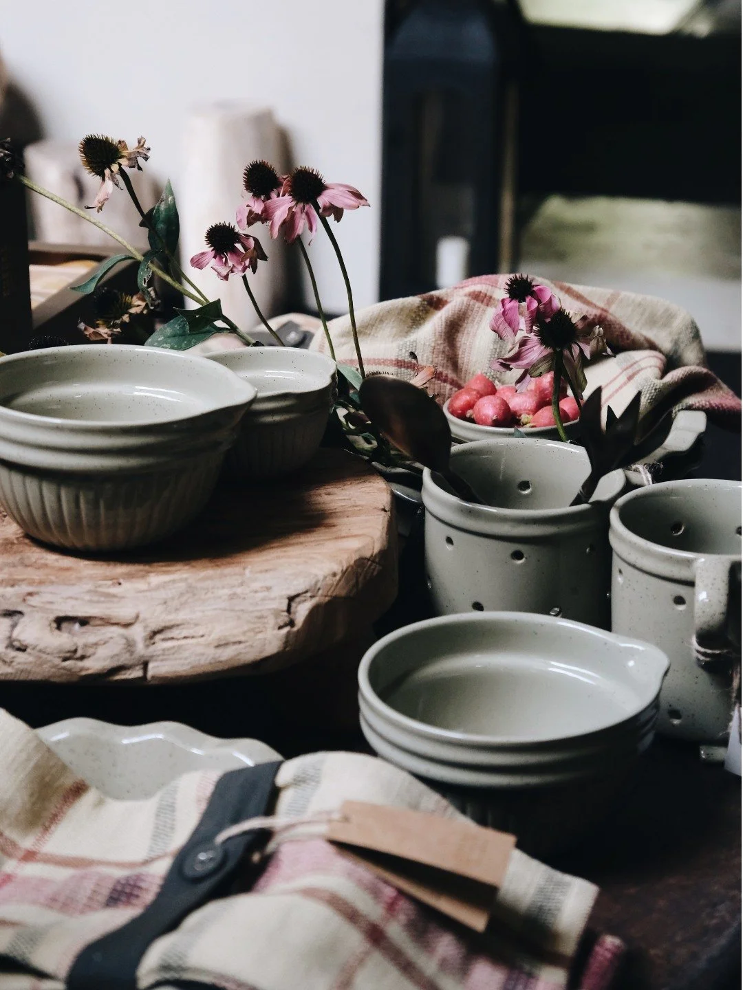 Thrilled to be an exclusive stockist in the Hunter Valley of @robertgordonpottery Garden to table collection. With earthy textures, soft tones, and organic charm each handmade piece is perfect for baking, slow meals and fresh blooms.

📷 @alexlejeune