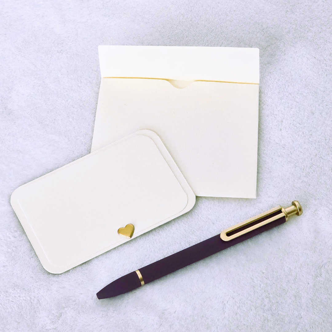 FLORALS IN IVORY FLAT CARD DISPLAY2.png