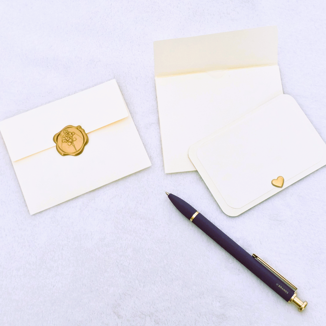 FLORALS IN IVORY - FLAT CARD DISPLAY.png