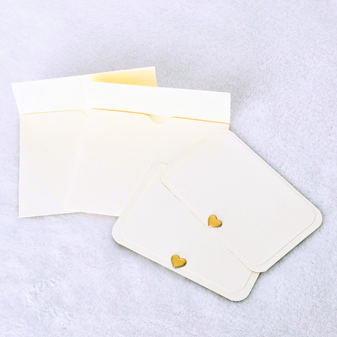 FLORALS IN IVORY - FLAT CARD WITH ENVLOPE.png