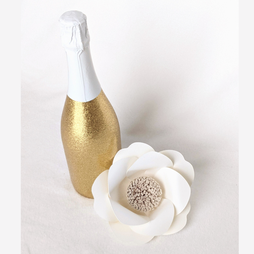 IVORY ANOMONE WITH BOTTLE.png