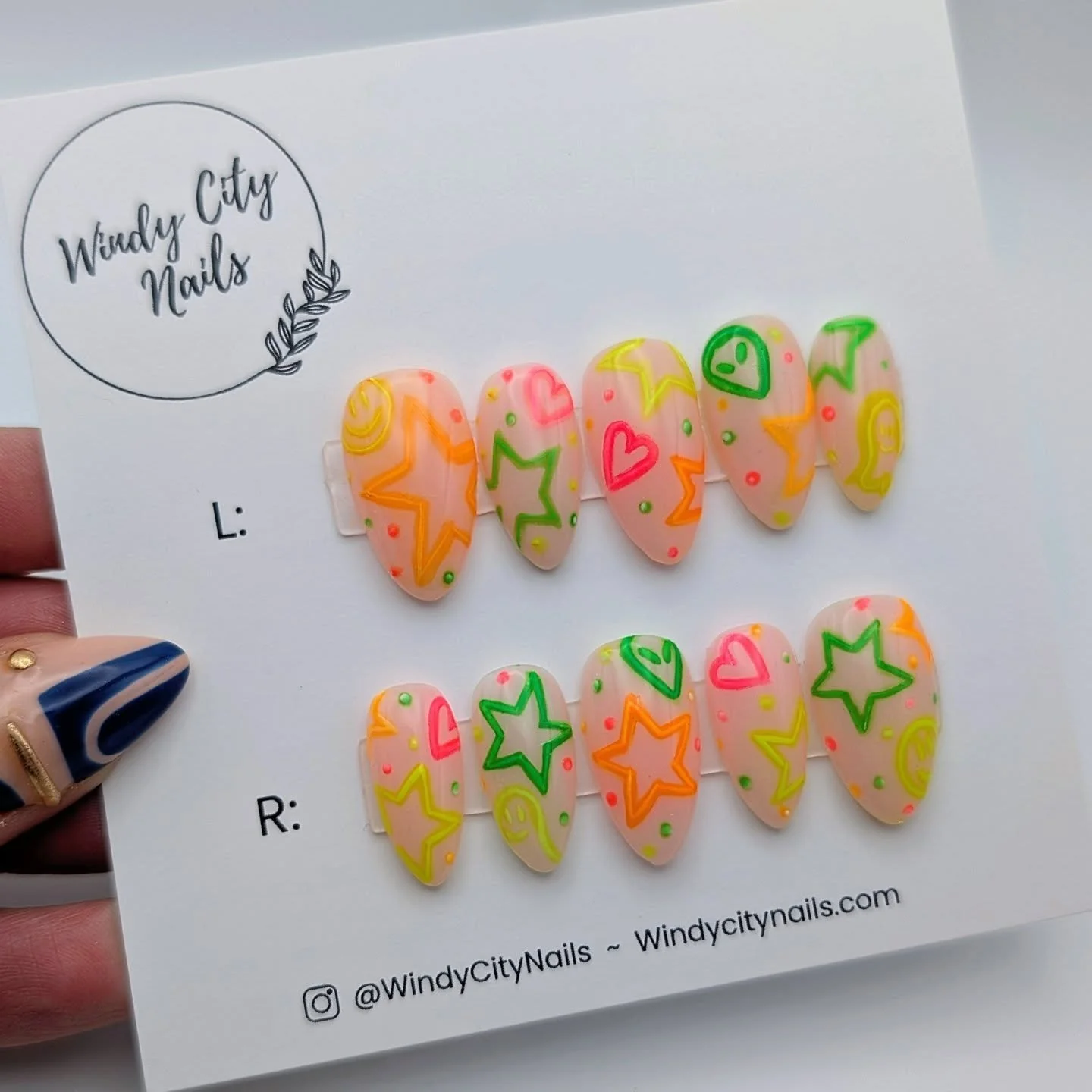 Here's another set I painted for a homecoming dance, their theme included a lot of neon.  These babies glow in the dark in all their neon glory!  Swipe to see the glow ⏩⏩ 👽👻⭐

#glowinthedark #glowingnails #neonnails #neonvibes #neon #pressonnailart