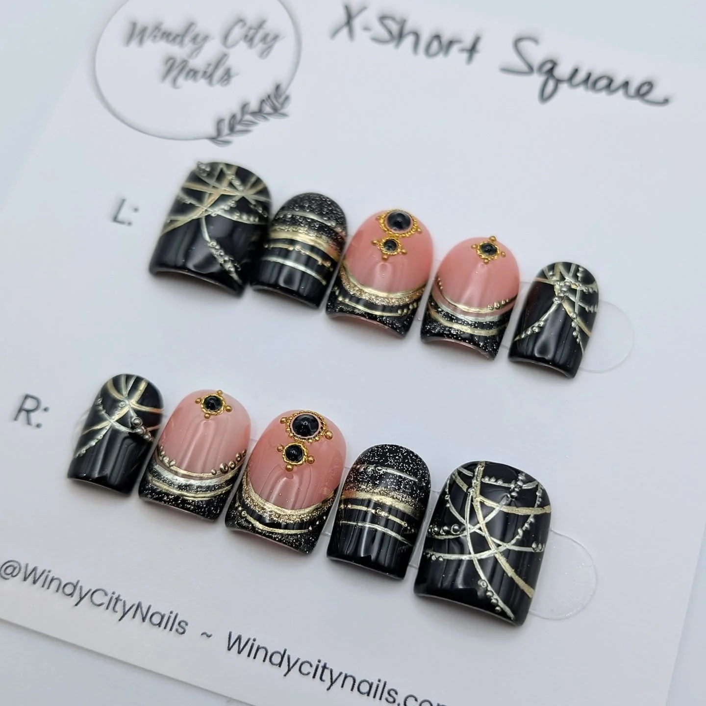 A fresh New Year's set of nails! 🥂🎆✨

Looking forward to saying hello to 2026!  Ready for a fresh new set of nails?  DM me or visit windycitynails.com 👈

✨All custom orders and pre-designed sets include a free sizing kit for no extra cost or shipp