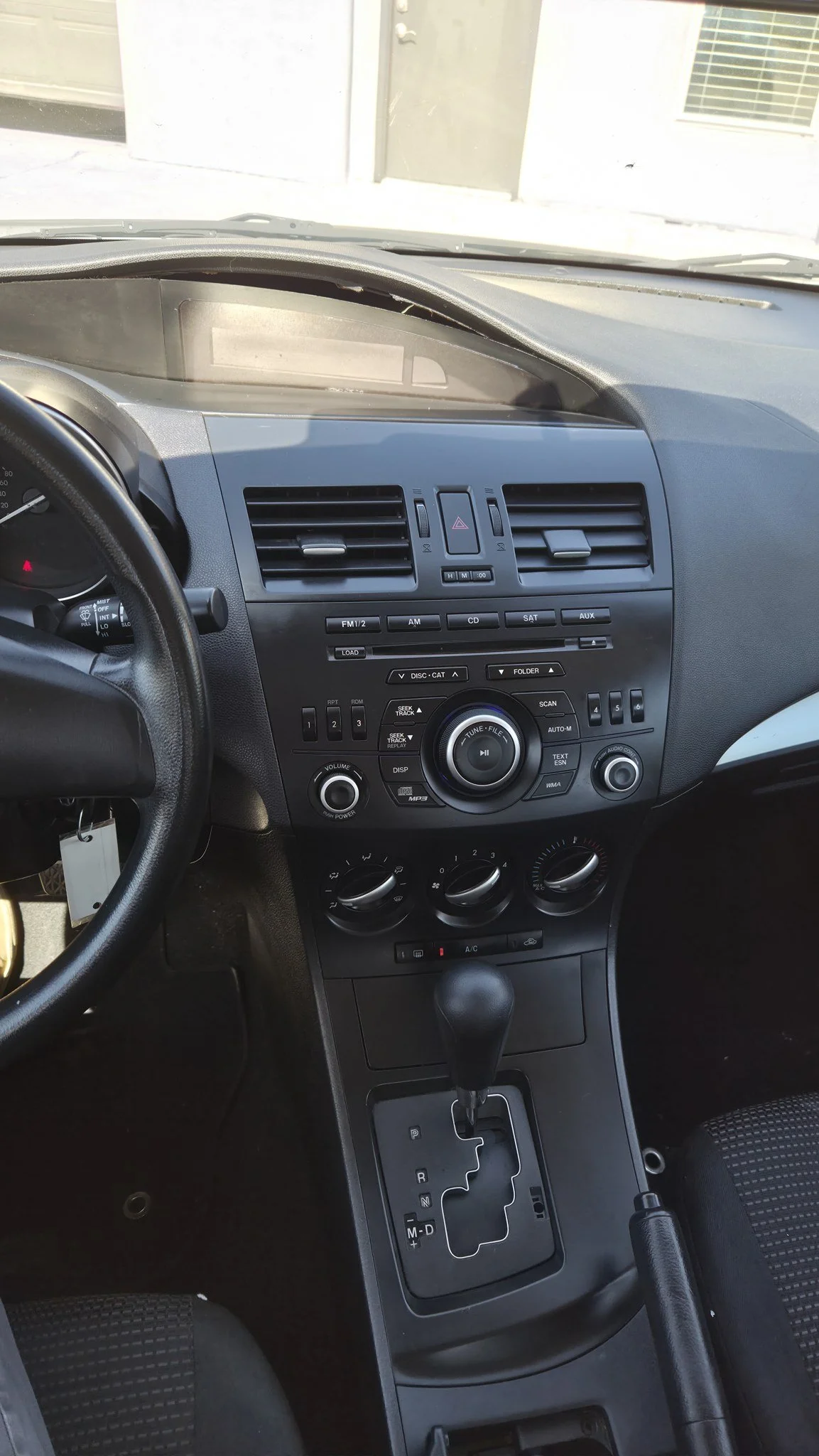 07_mazda3.jpg