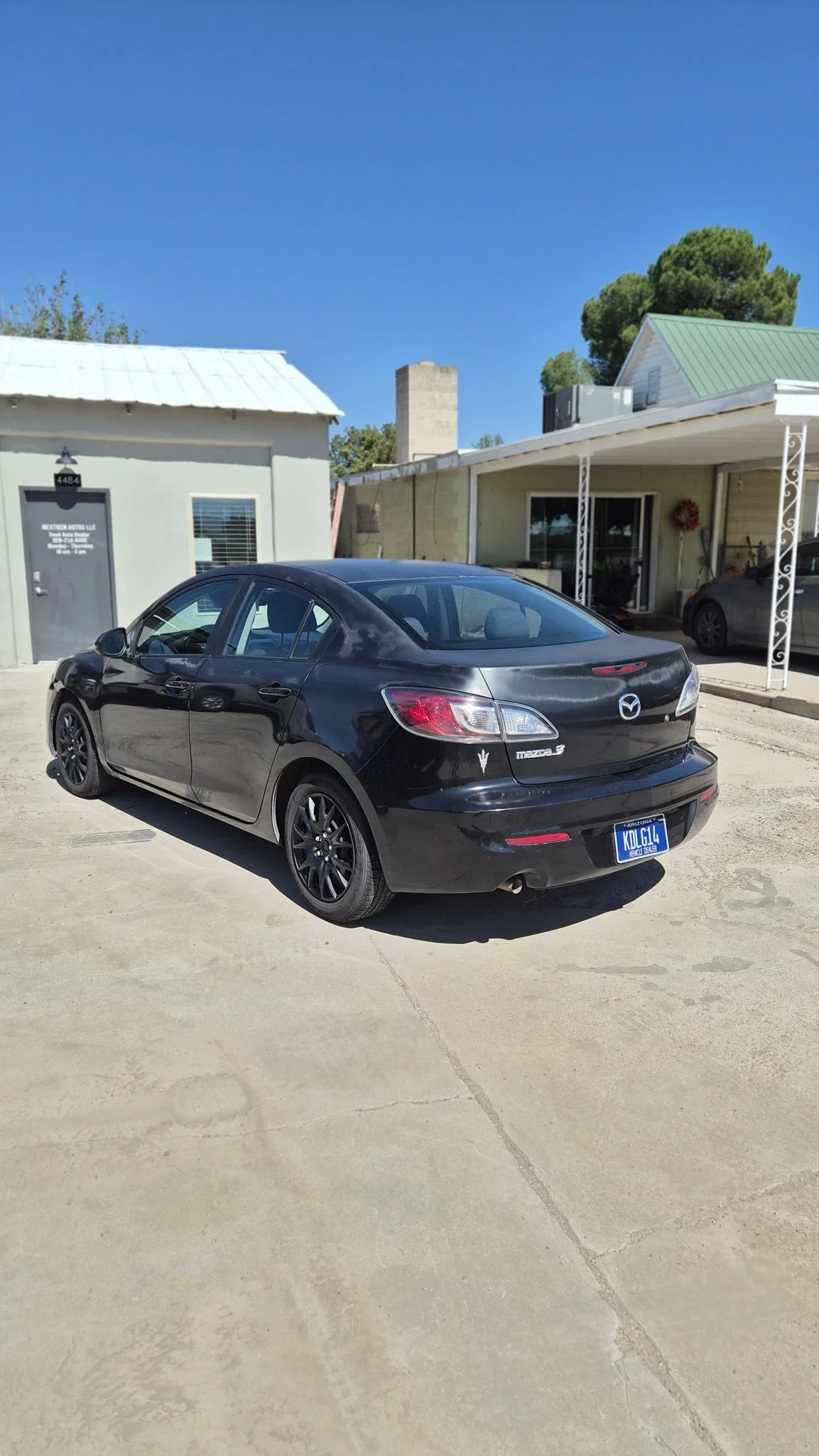 04_mazda3.jpg